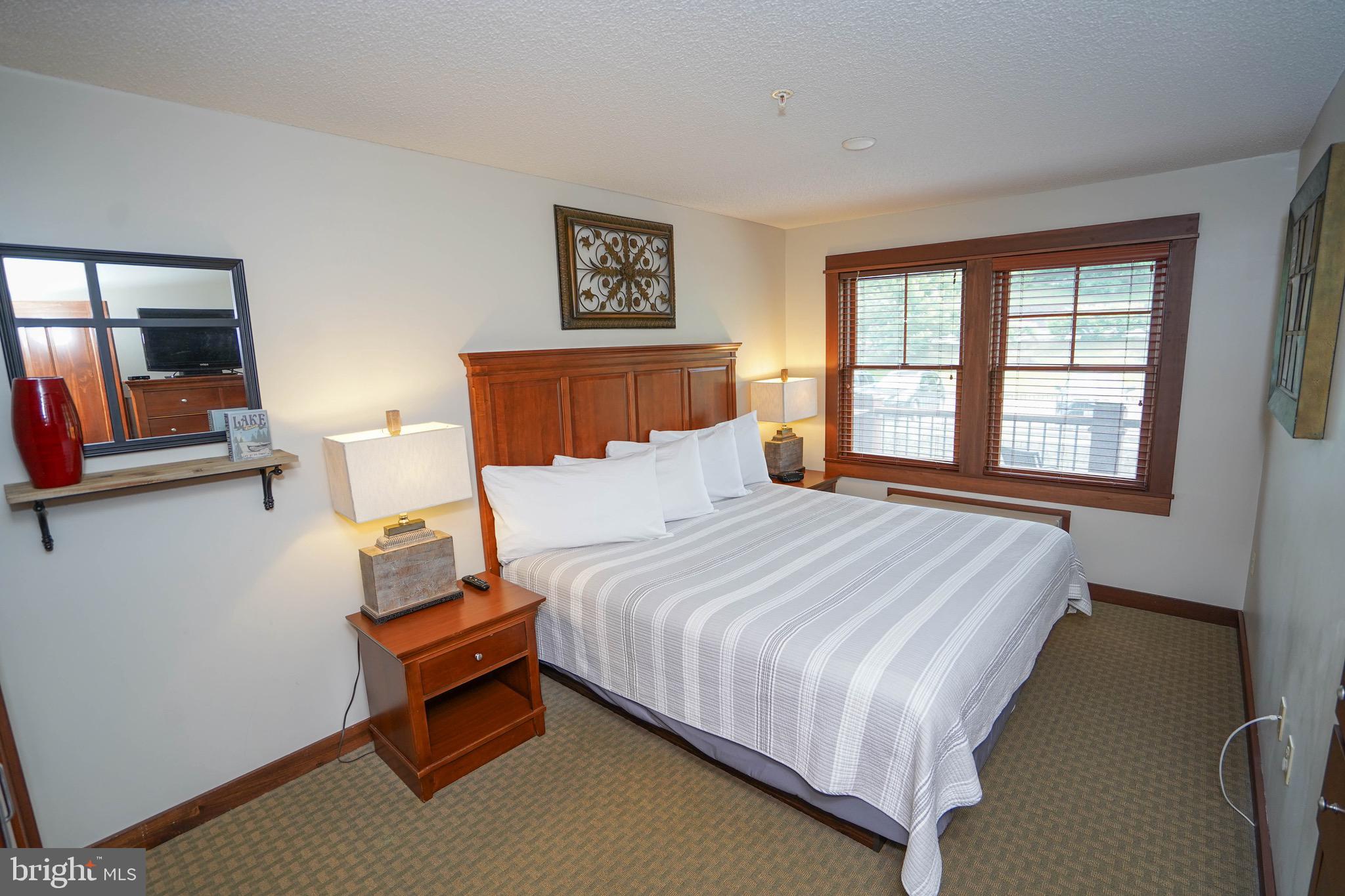 SILVER TREE SUITES - Residential