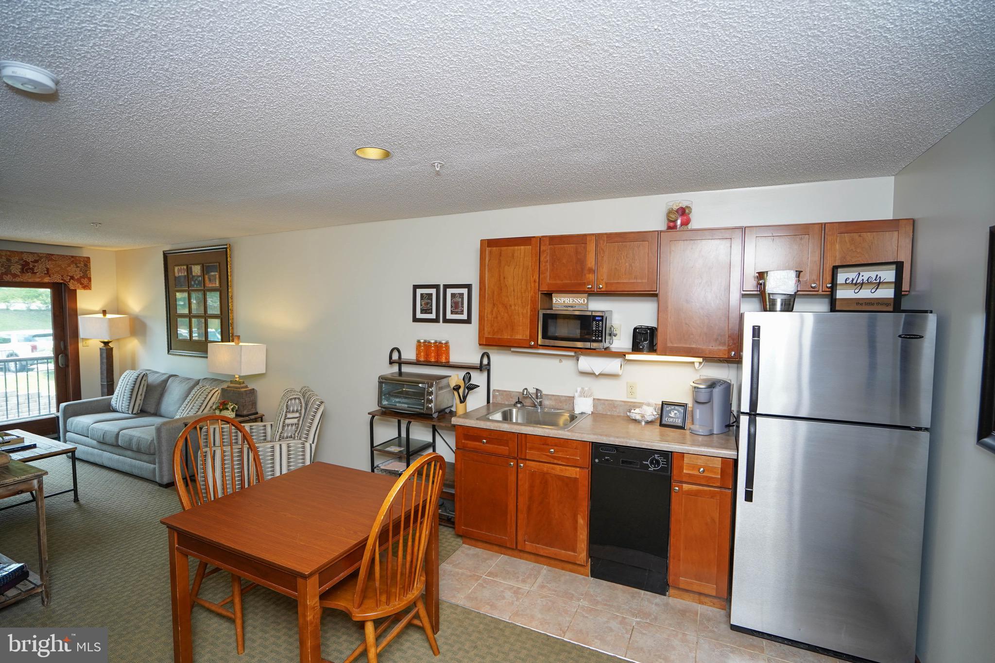 SILVER TREE SUITES - Residential