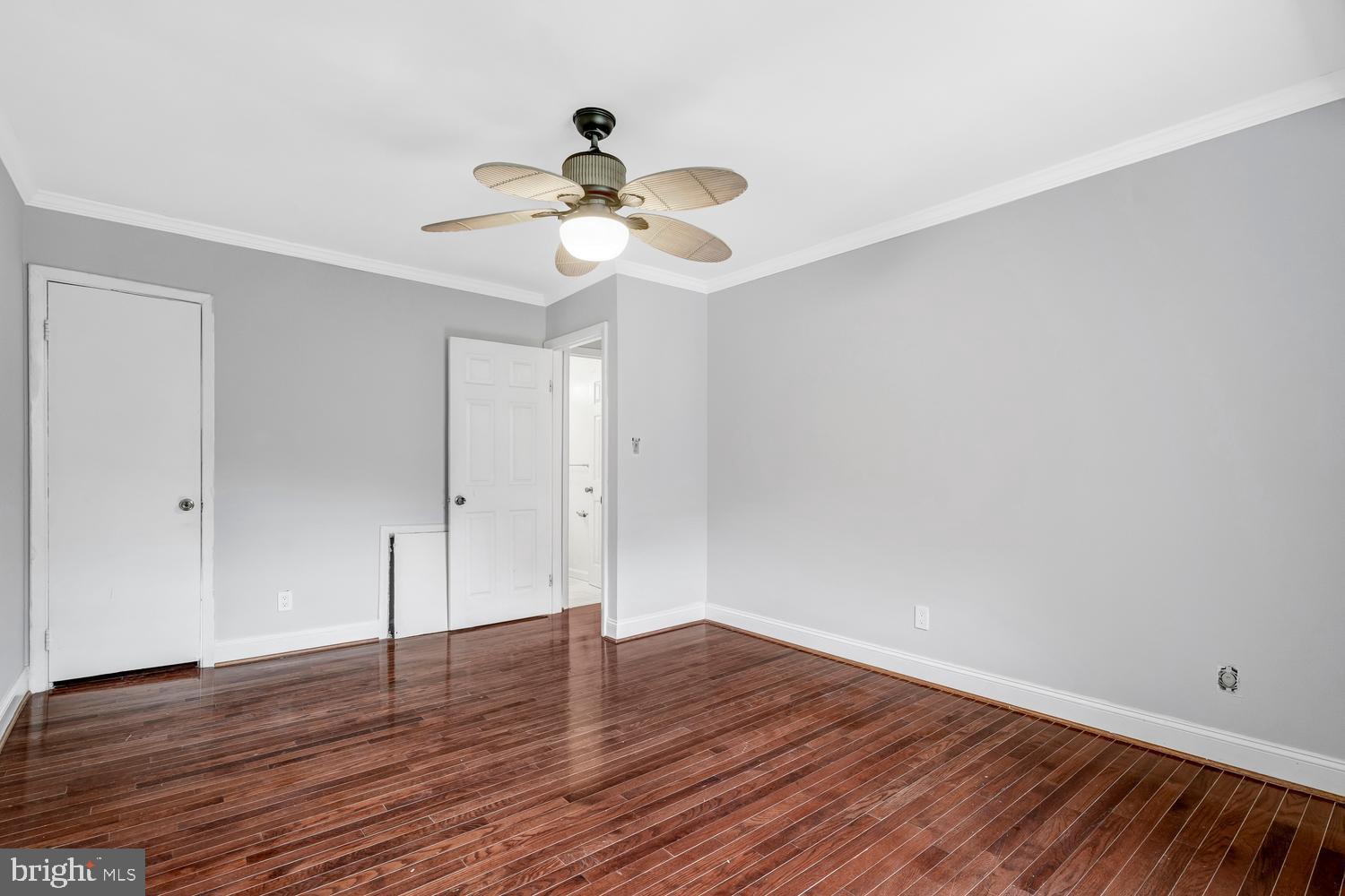 LYNDHURST CONDOS - Residential