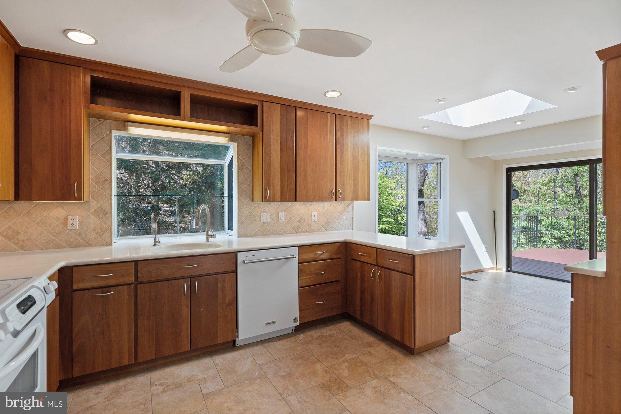 WOLF TRAP WOODS - Residential