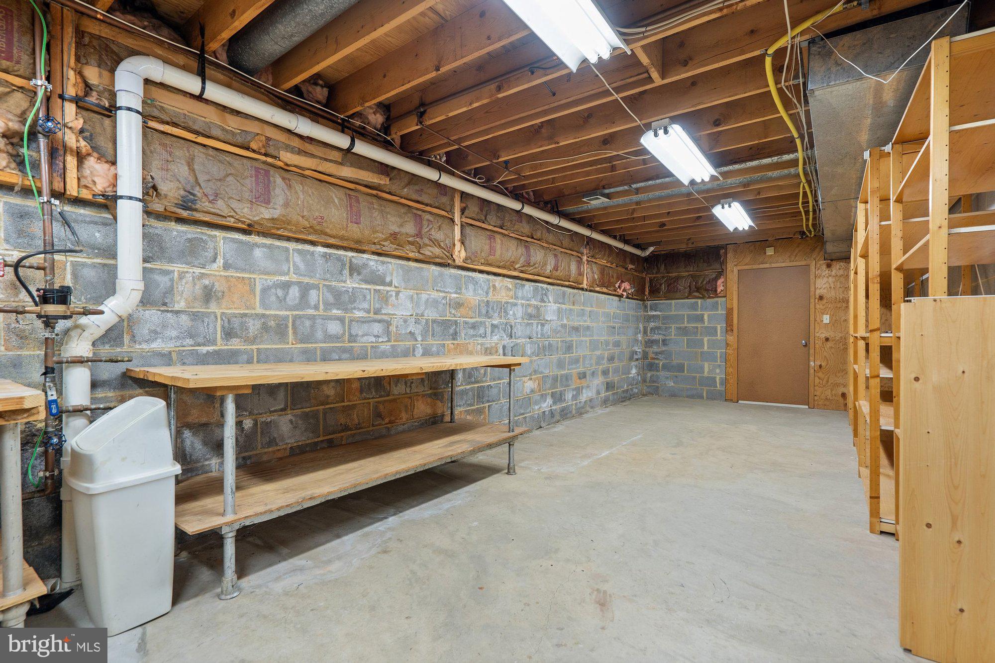 WOLF TRAP WOODS - Residential
