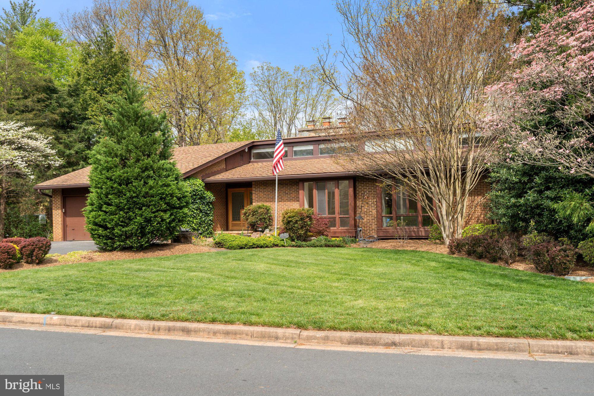 WOLF TRAP WOODS - Residential
