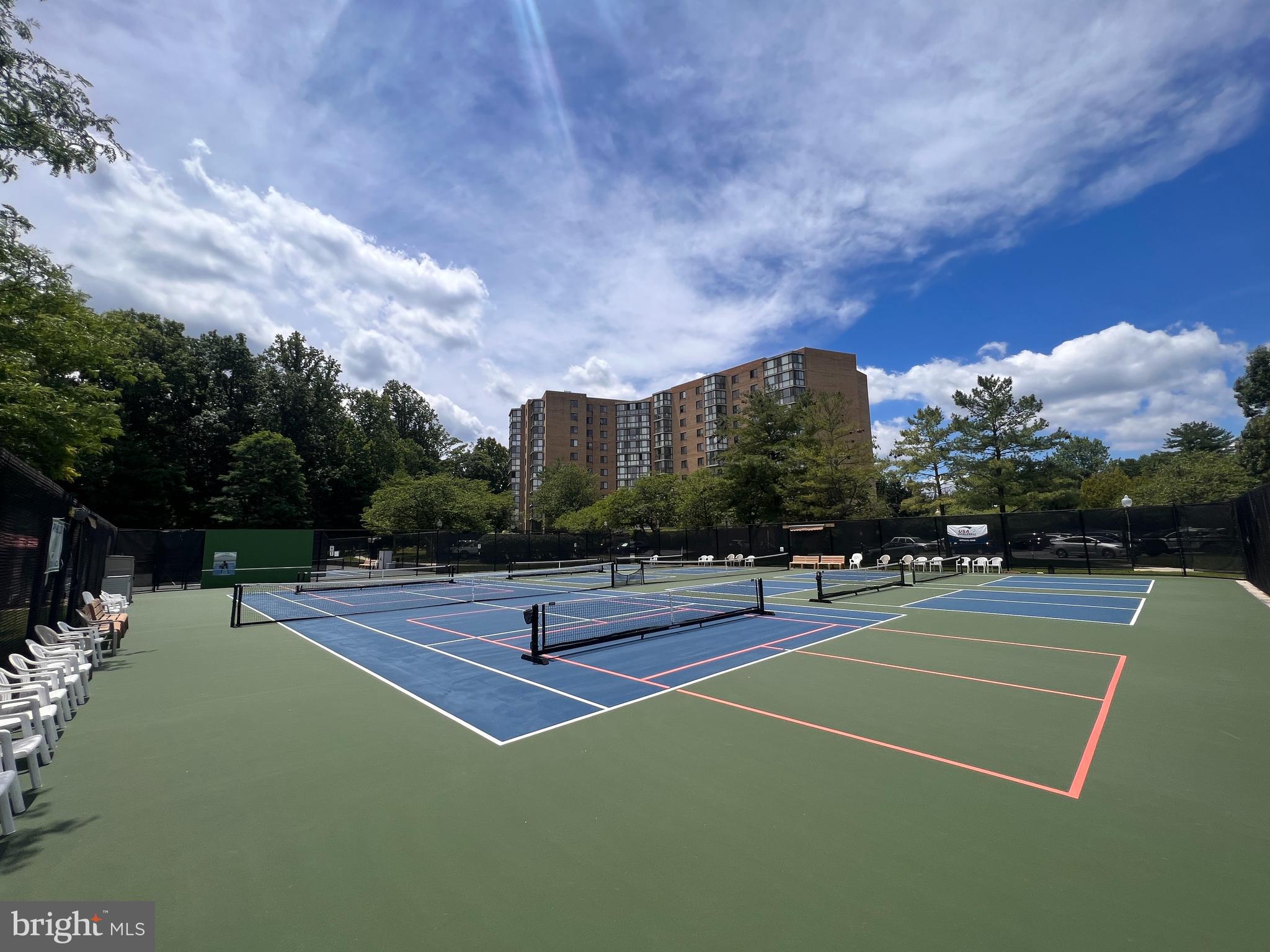 LEISURE WORLD - Residential
