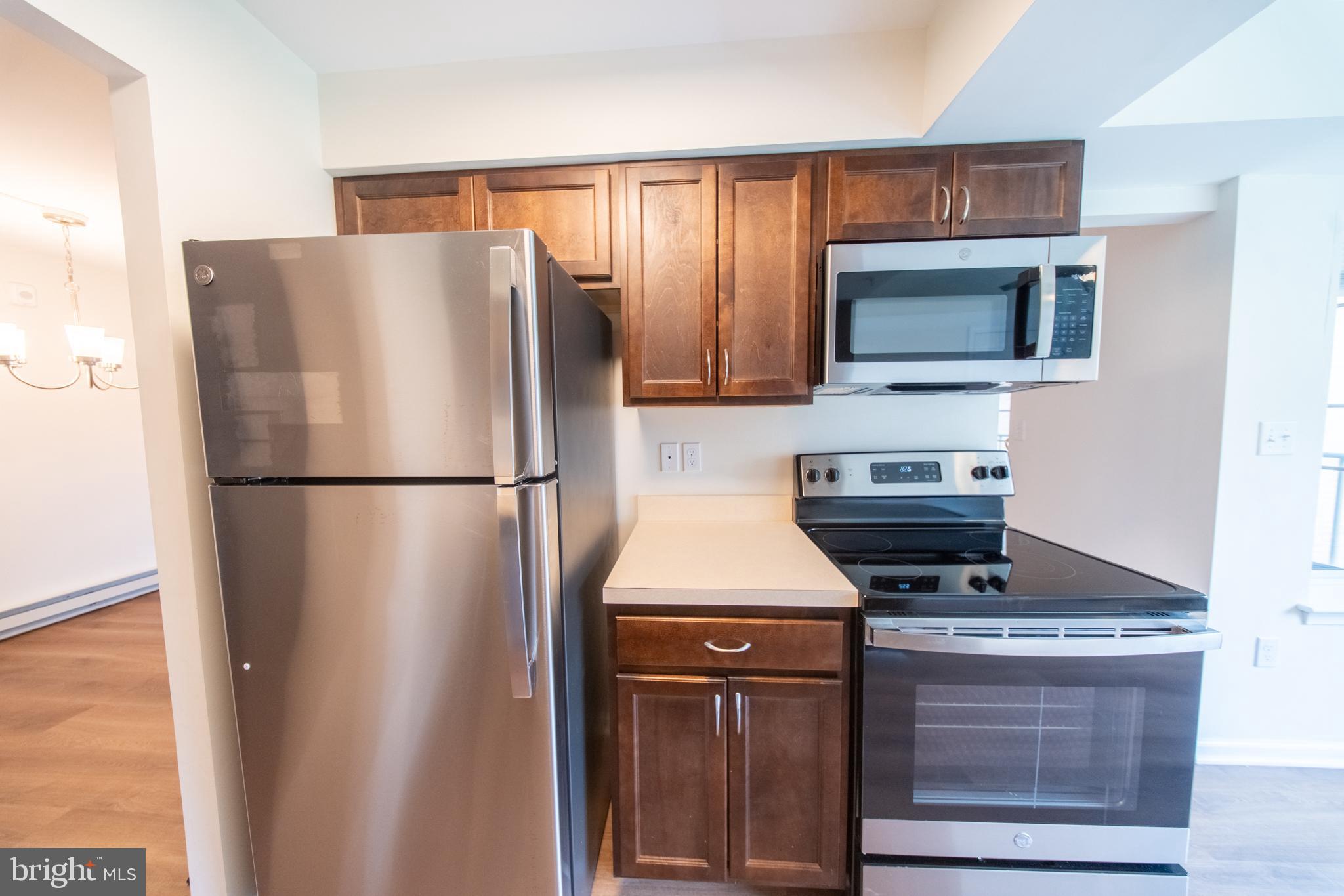 LEISURE WORLD - Residential