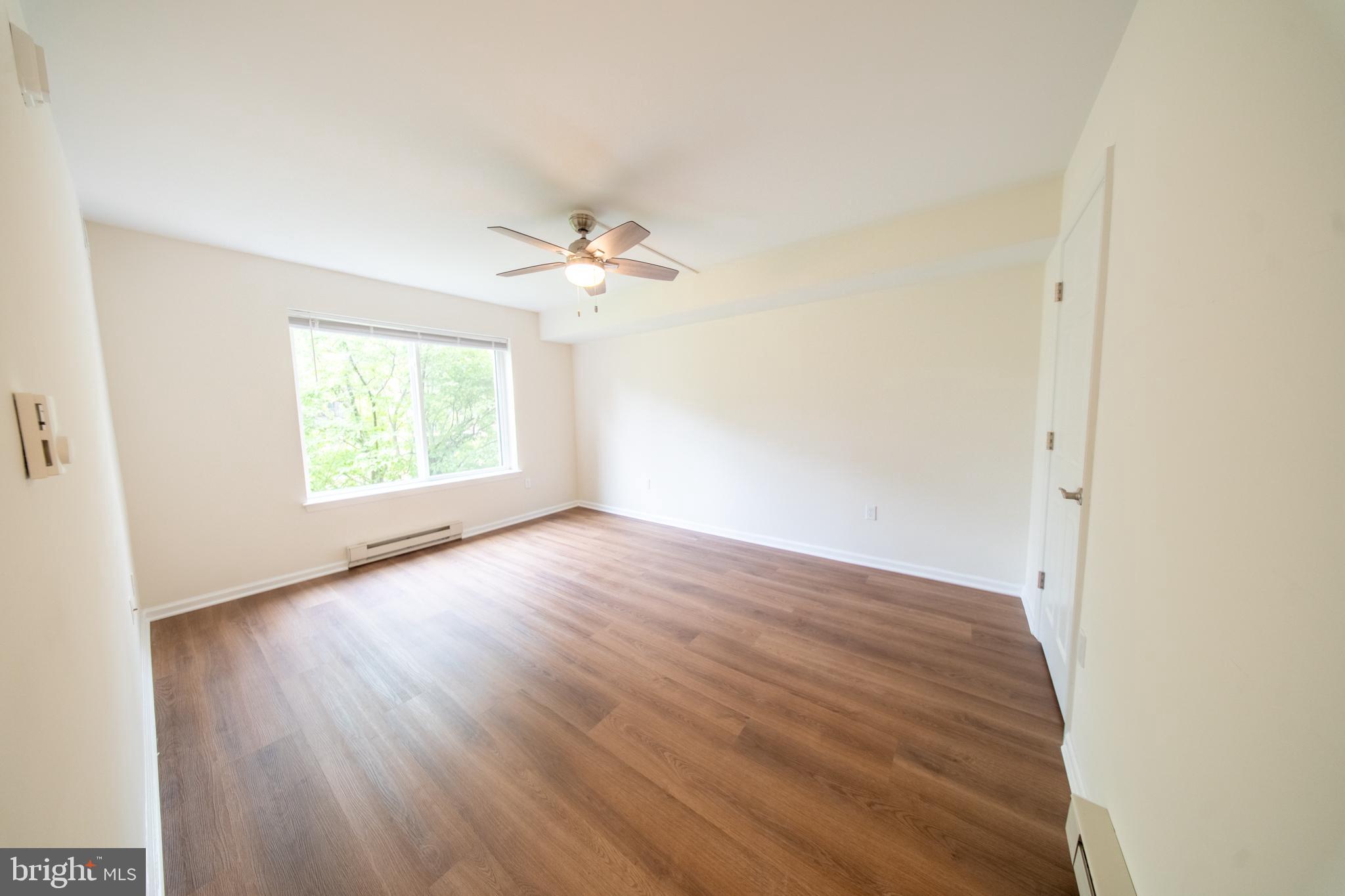 LEISURE WORLD - Residential