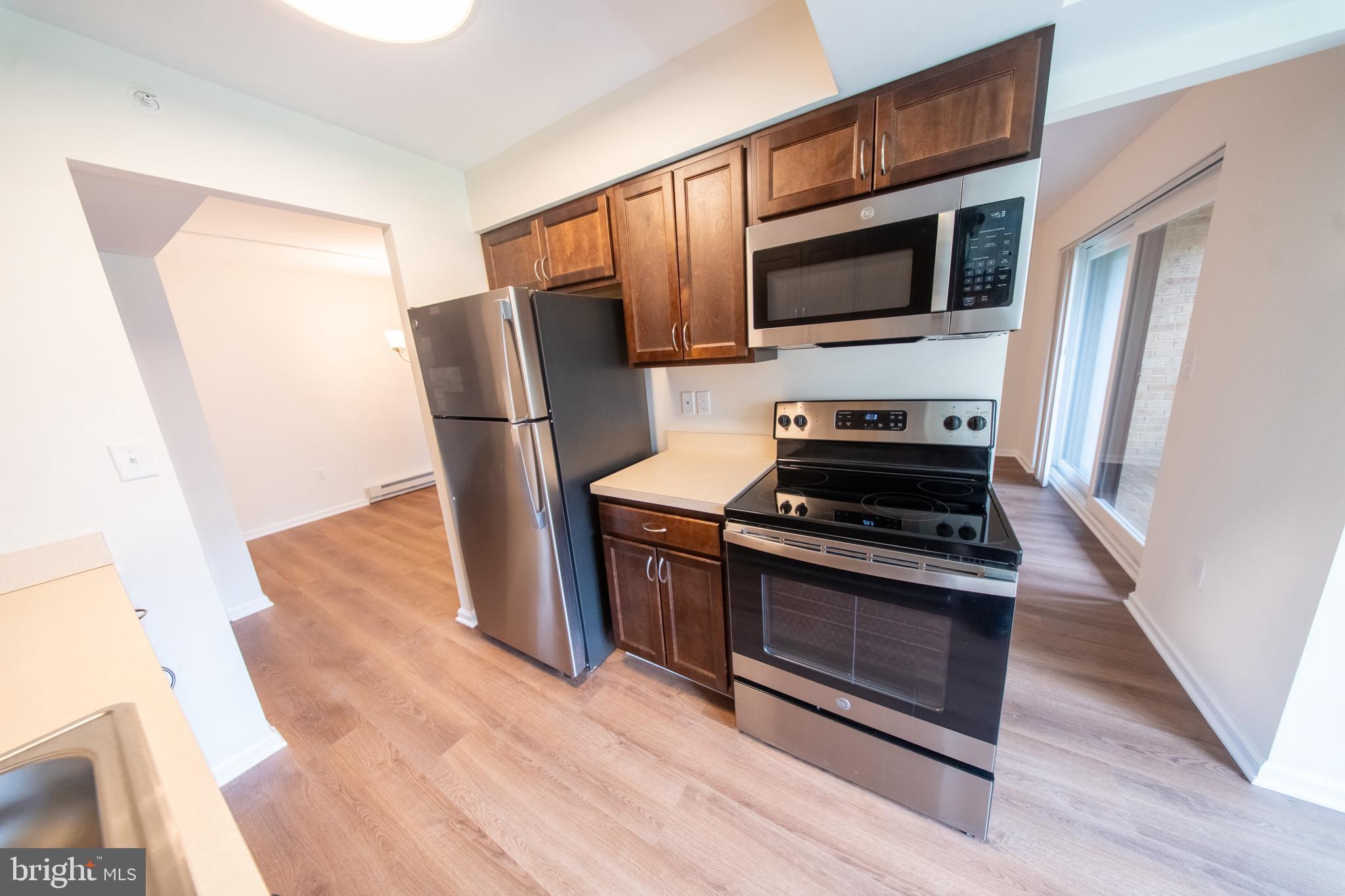LEISURE WORLD - Residential