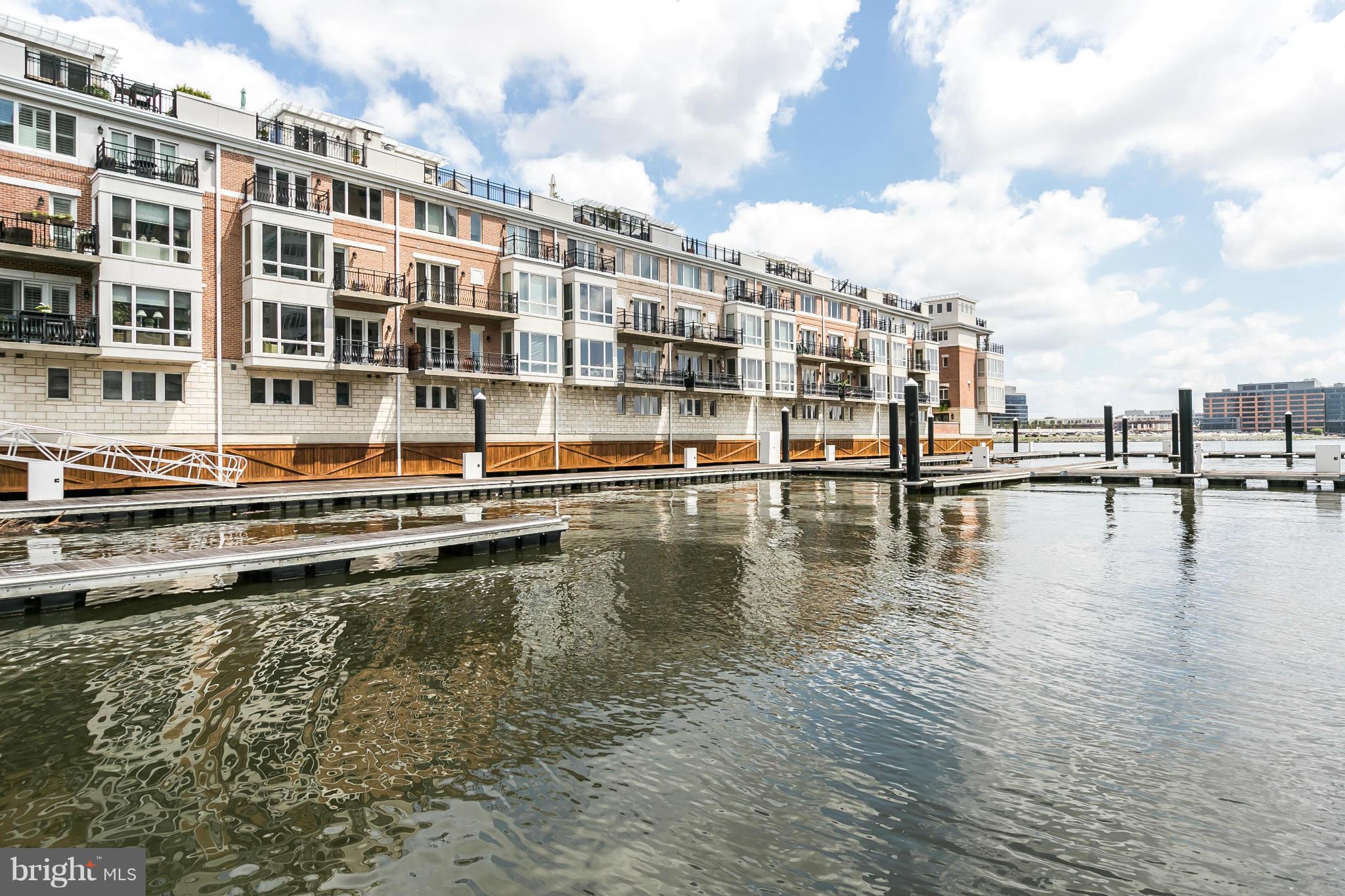 PIER HOMES AT HARBORVIEW - Residential