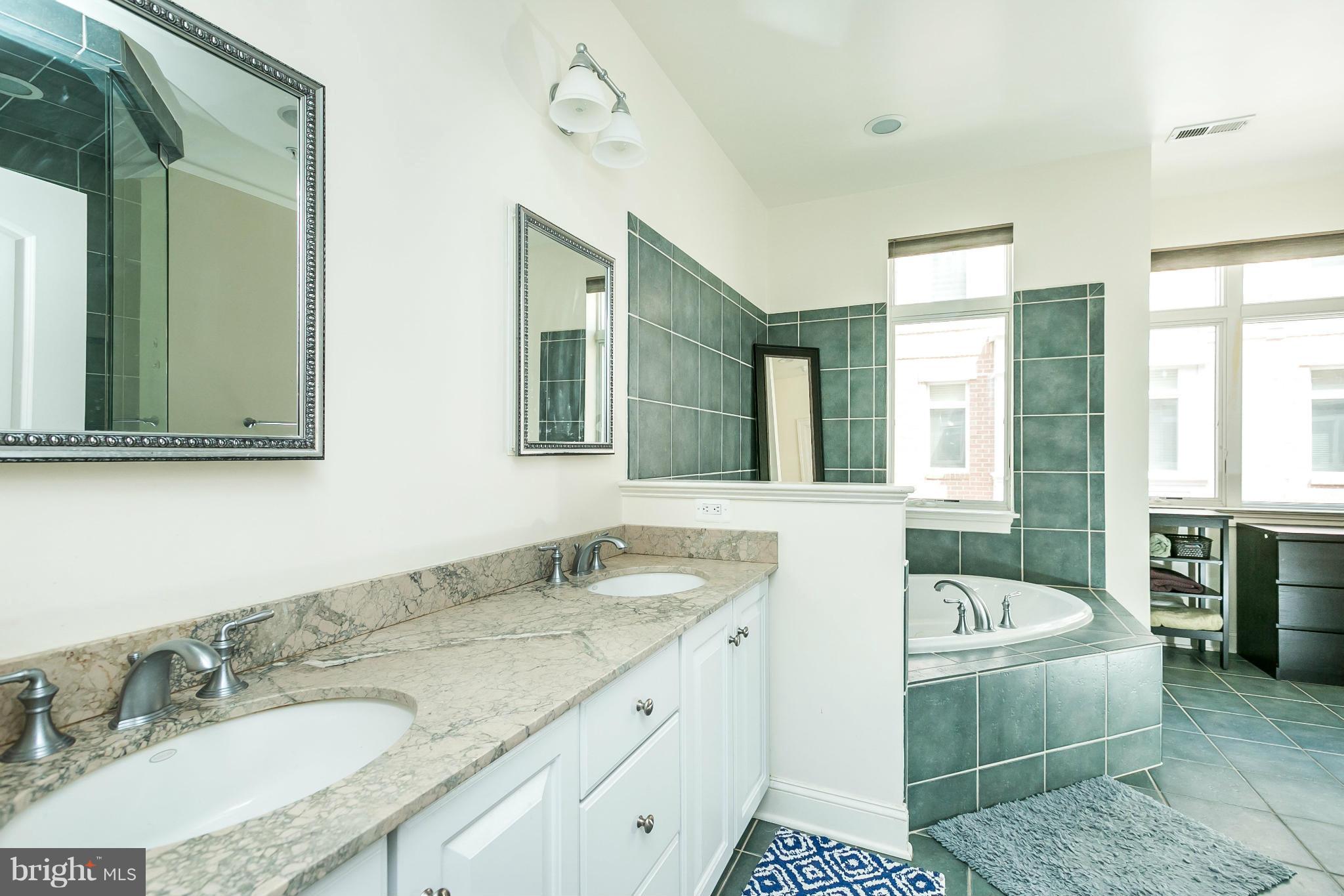 PIER HOMES AT HARBORVIEW - Residential
