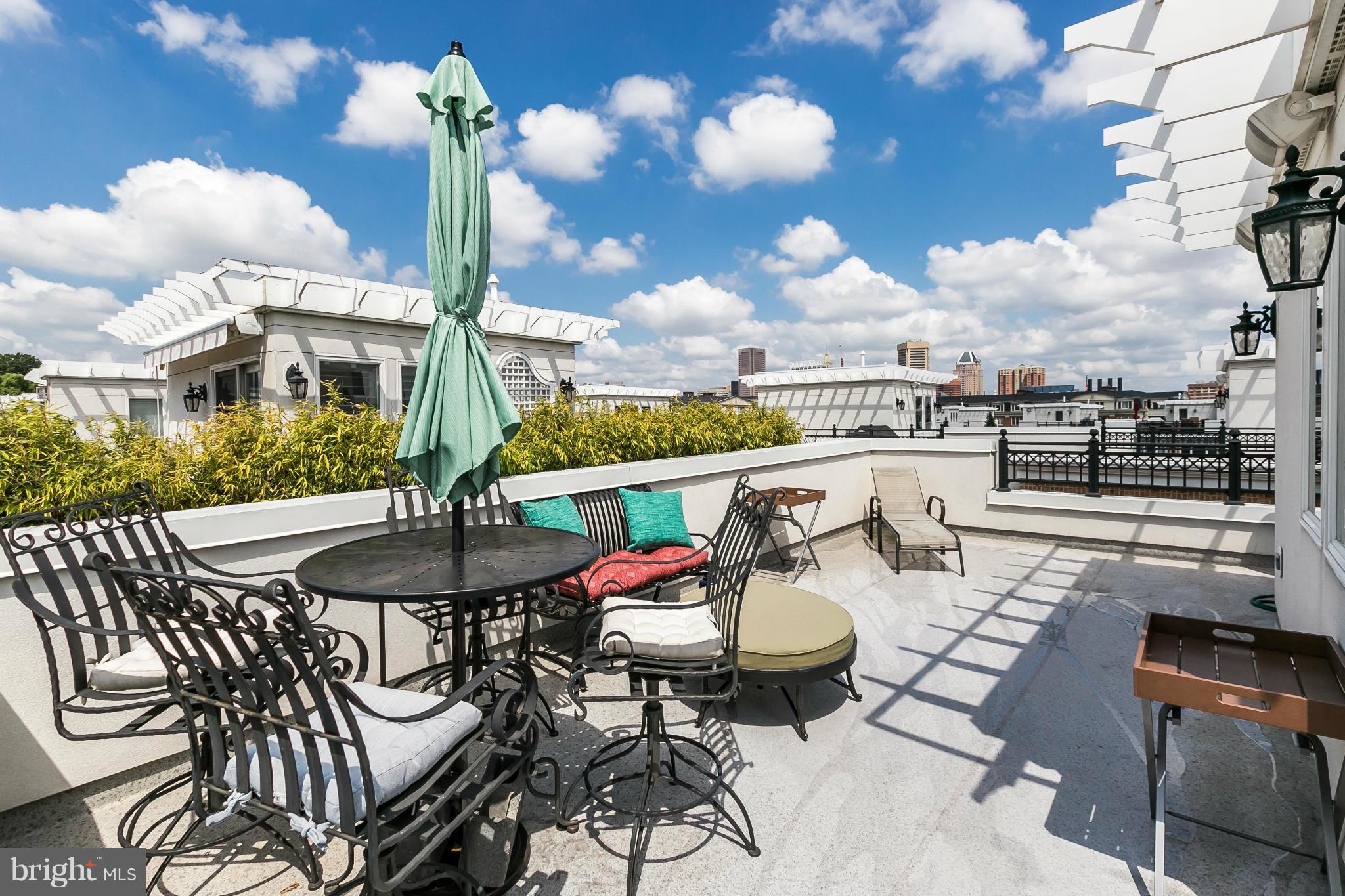 PIER HOMES AT HARBORVIEW - Residential