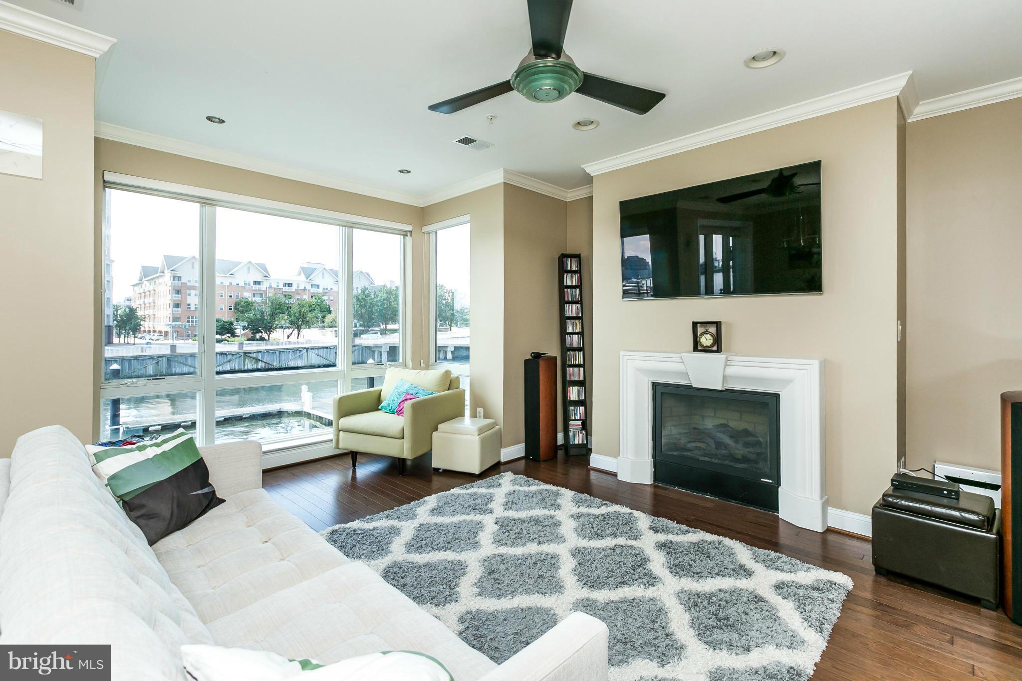 PIER HOMES AT HARBORVIEW - Residential
