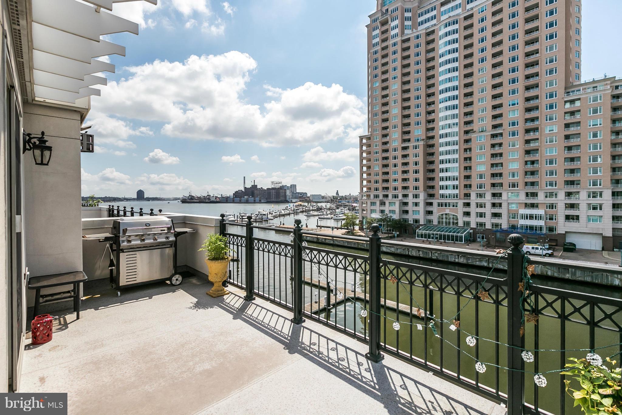 PIER HOMES AT HARBORVIEW - Residential