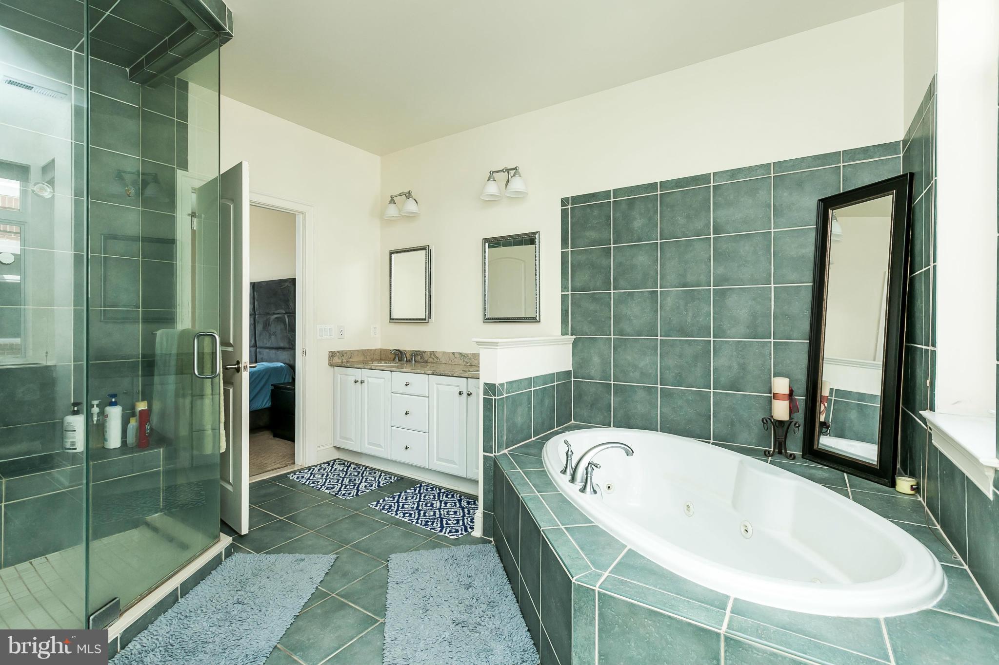 PIER HOMES AT HARBORVIEW - Residential