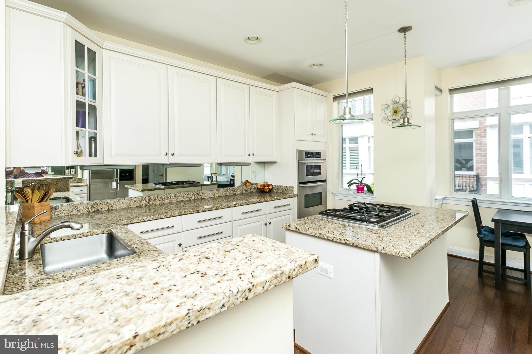 PIER HOMES AT HARBORVIEW - Residential