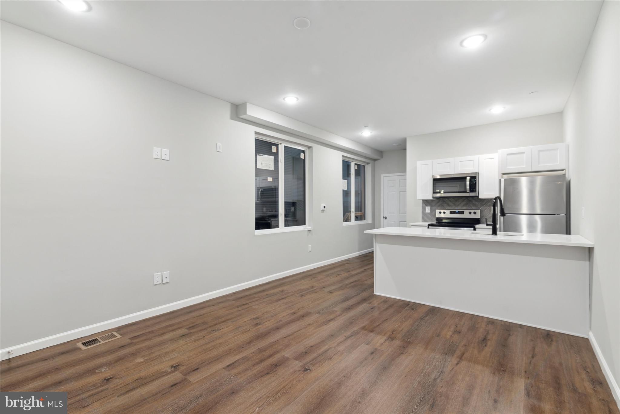 LUDLOW - Commercial Sale