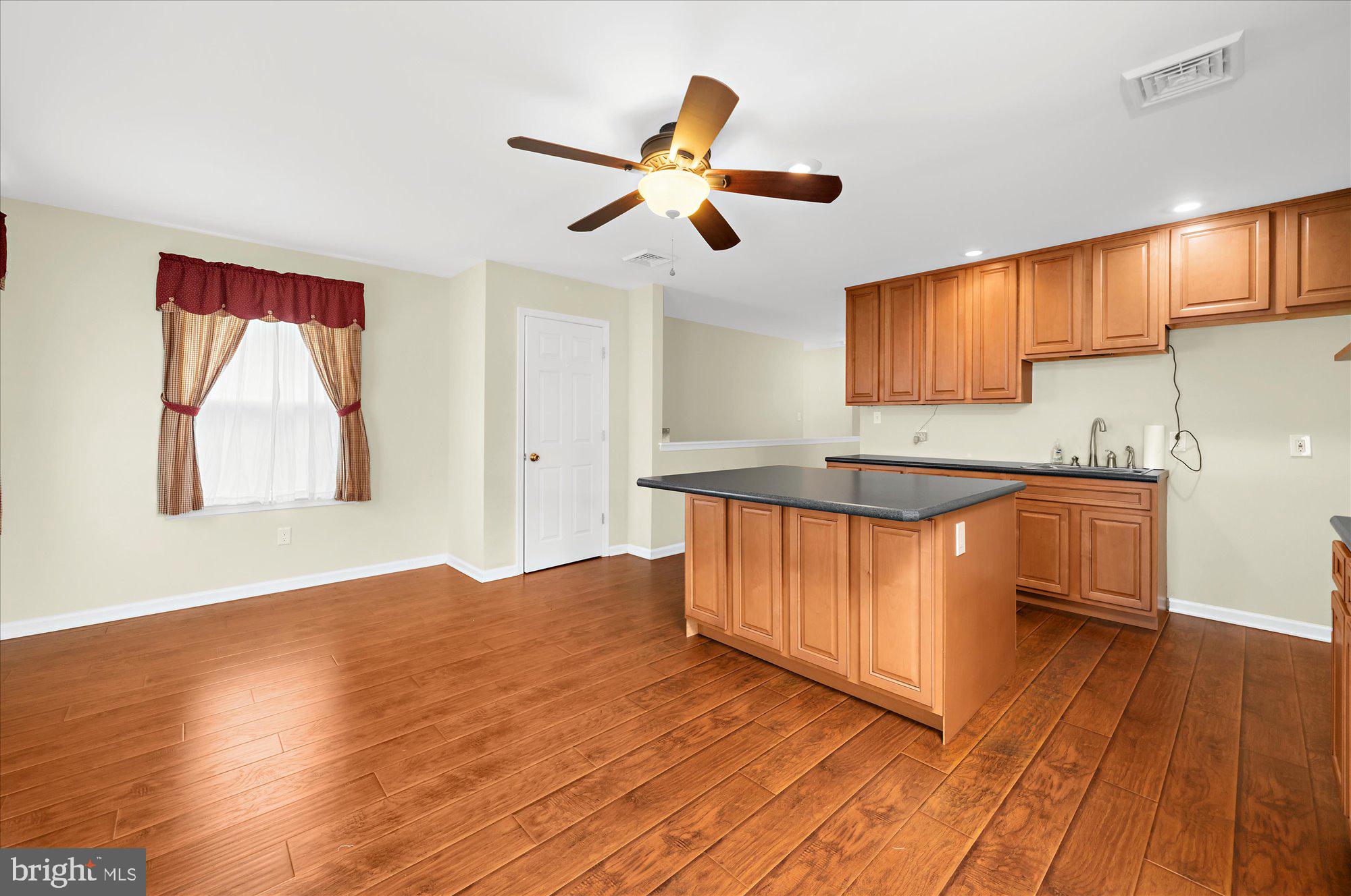 HALLOWELL - Residential
