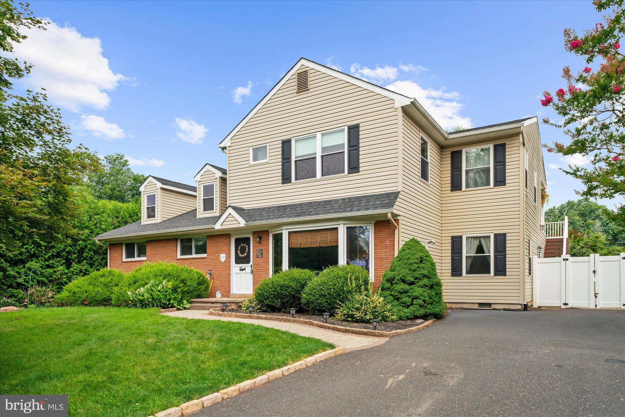 HALLOWELL - Residential
