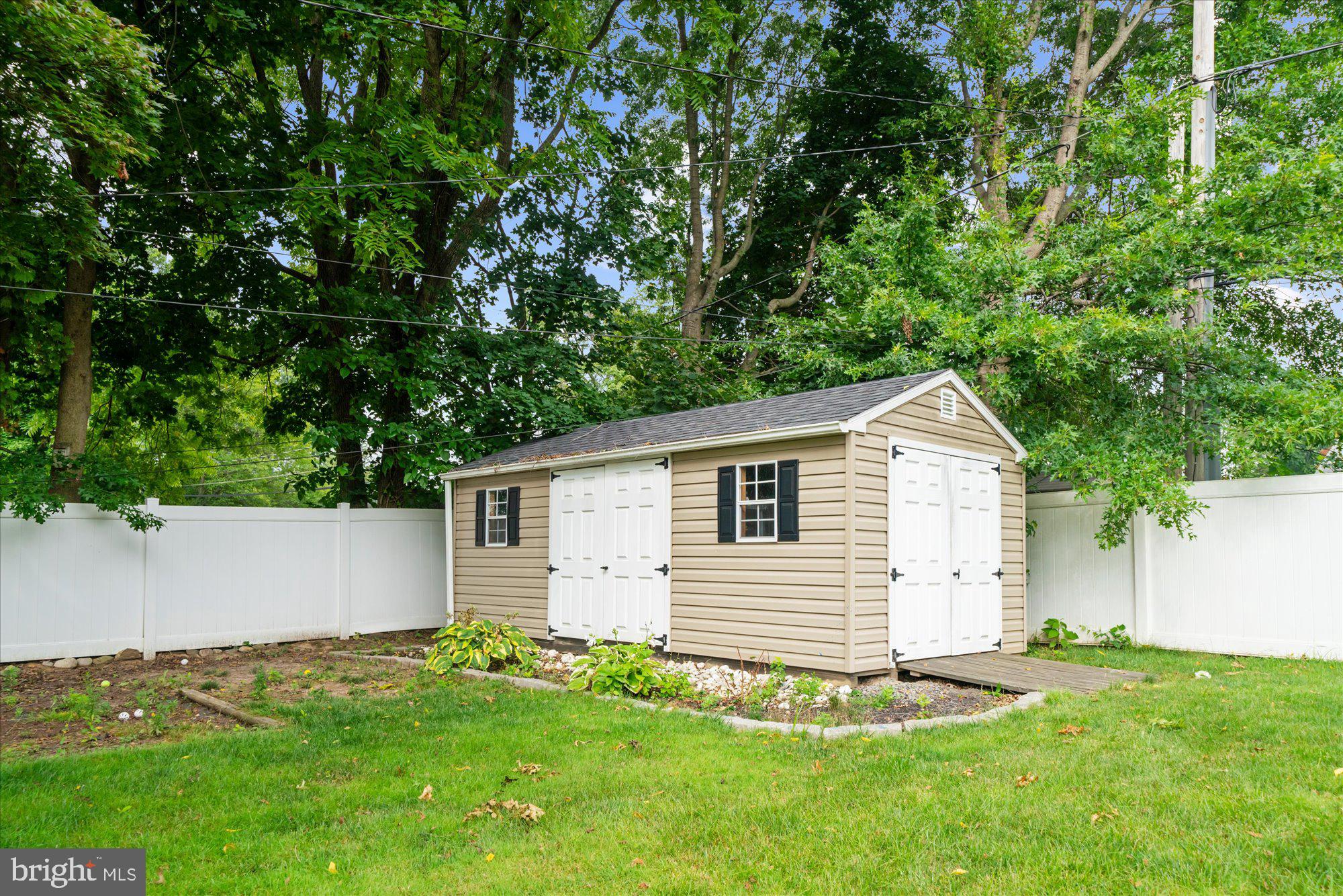 HALLOWELL - Residential