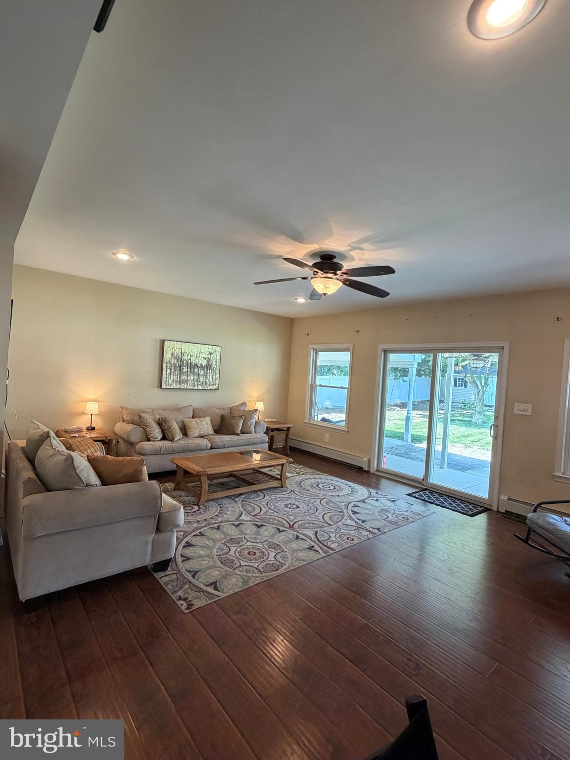 HALLOWELL - Residential