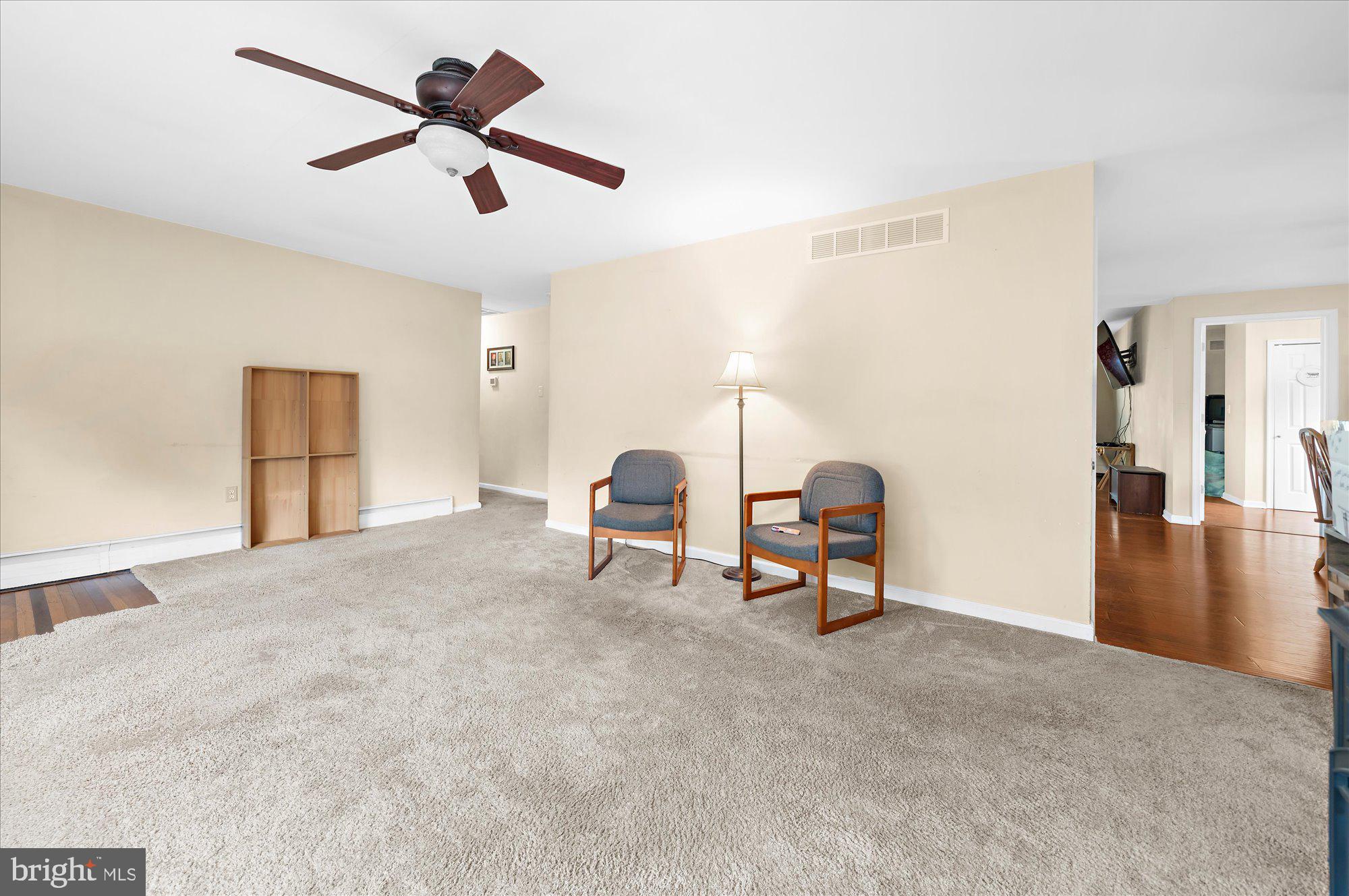HALLOWELL - Residential