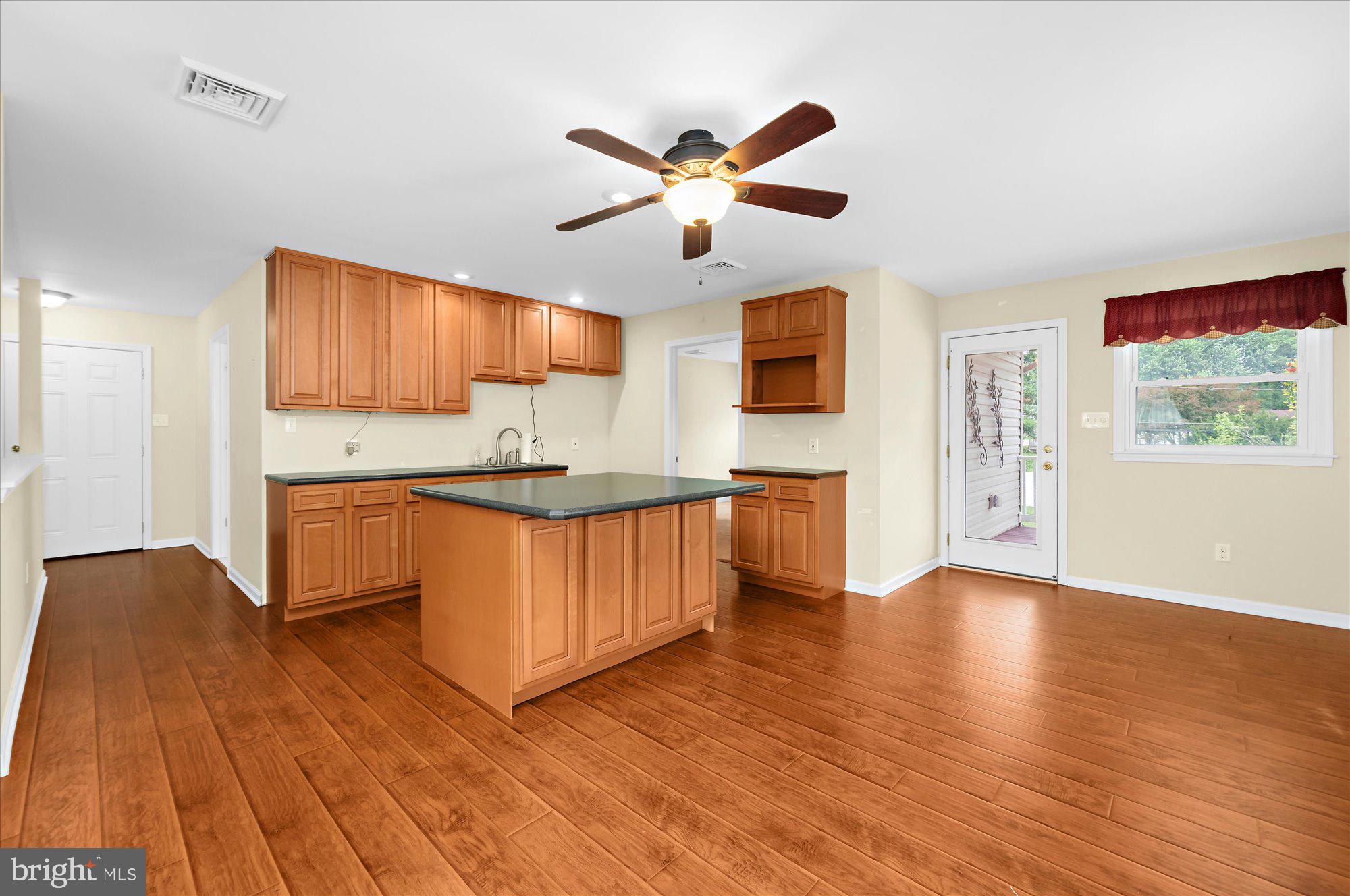 HALLOWELL - Residential