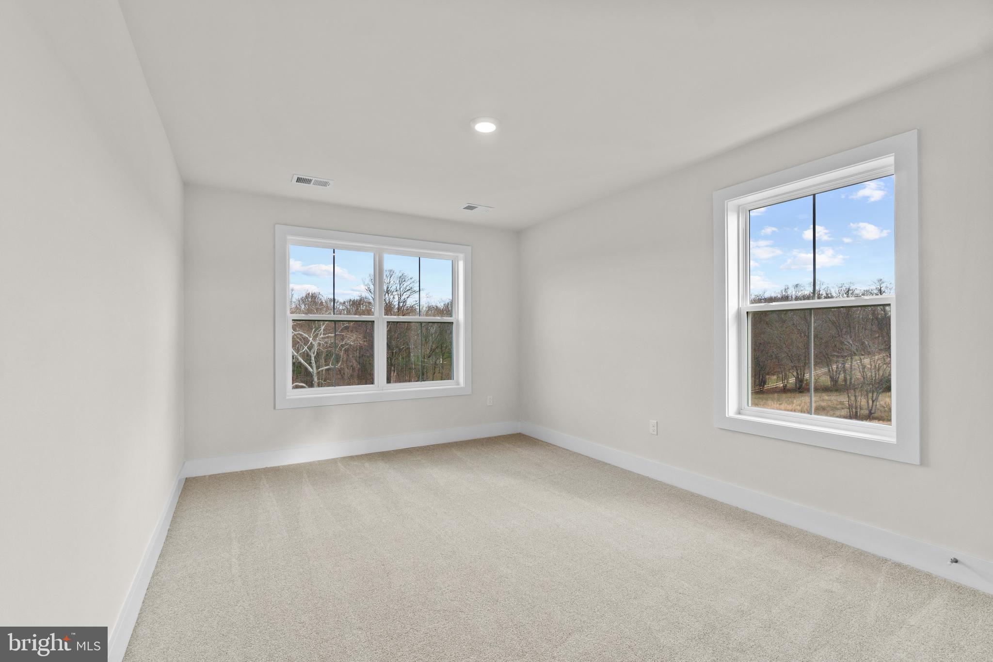 SENECA FARM - Residential