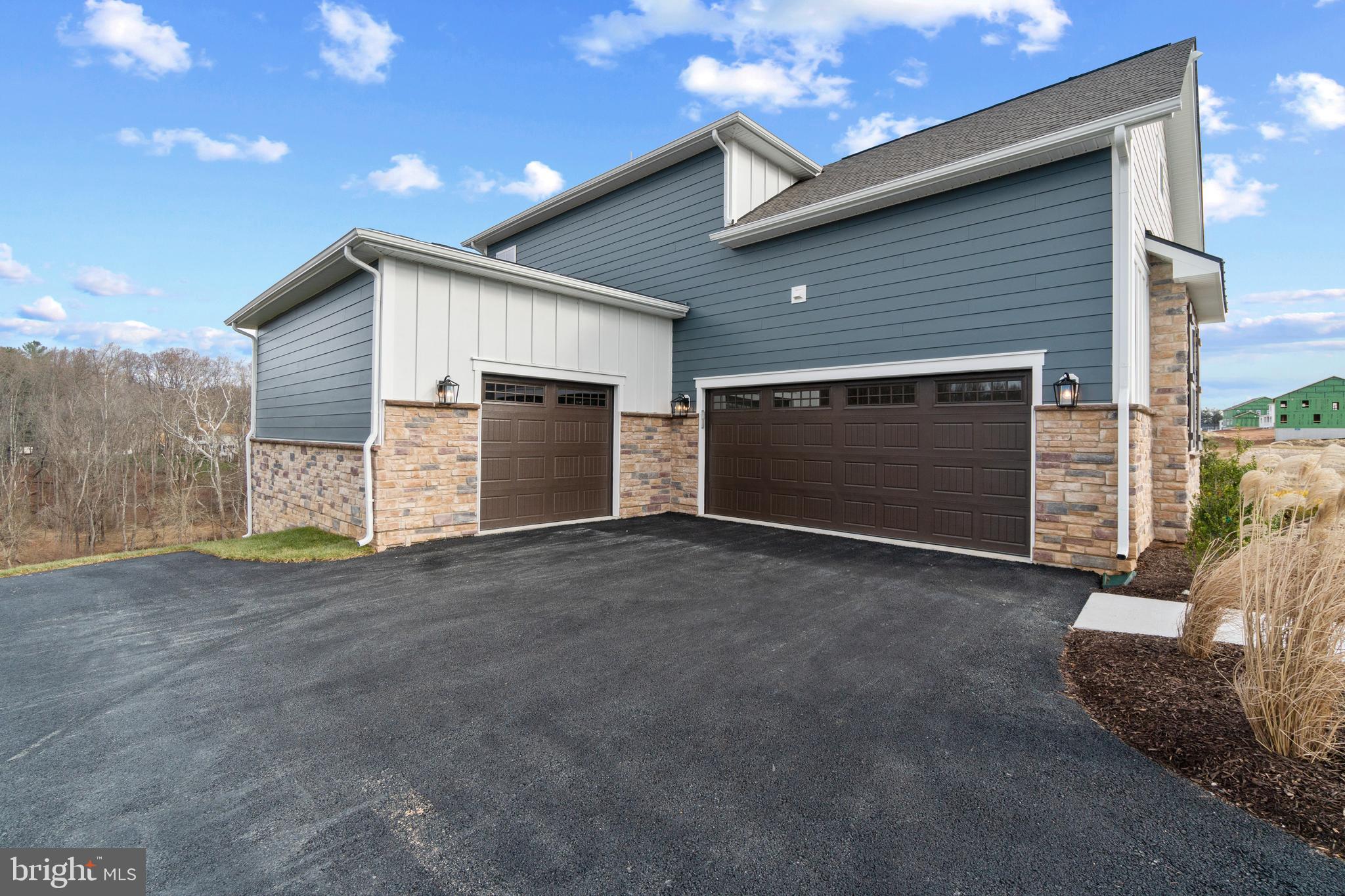 SENECA FARM - Residential