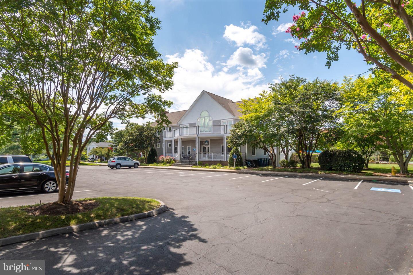 BAYSIDE MARINA - Residential