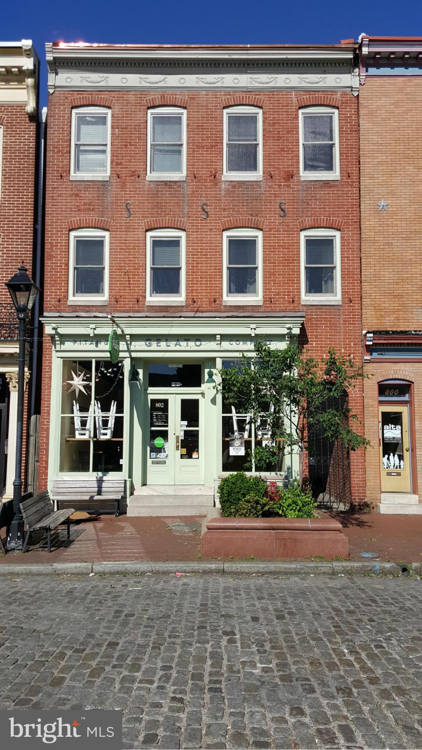2 large, 2 bdrm, second and third story apartments on the square in Fells Point.  Enjoy fabulous views of this historic seaport from your 4 front windows. The spaces are large and comfortable. Enormous living rooms. The unit's have a long history of attracting Johns Hopkins Hospital personnel, due to their proximity of the hospital and the convenience of the nearby Hopkins shuttle. Sorry no pets.
