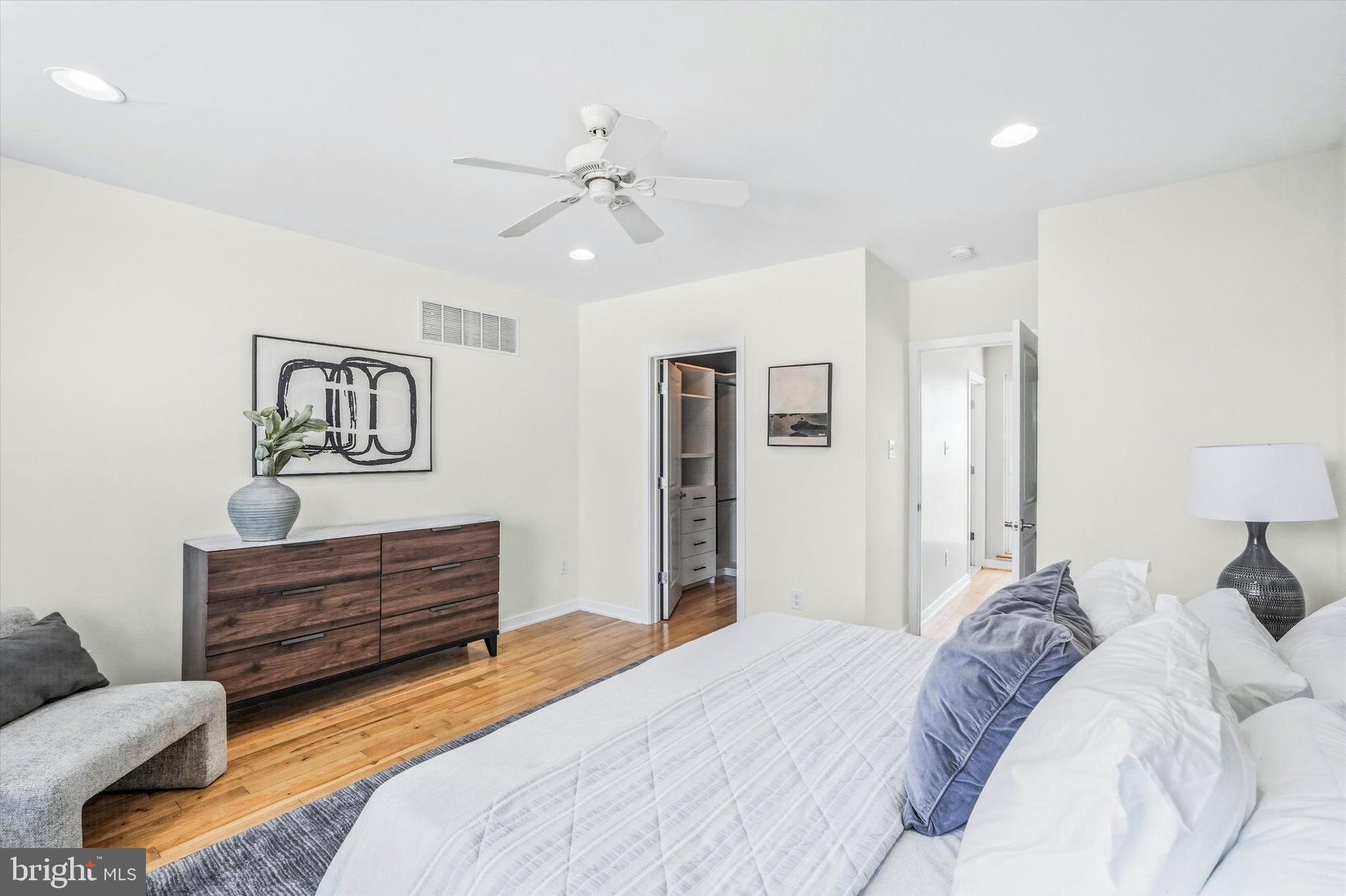 POINT BREEZE - Residential