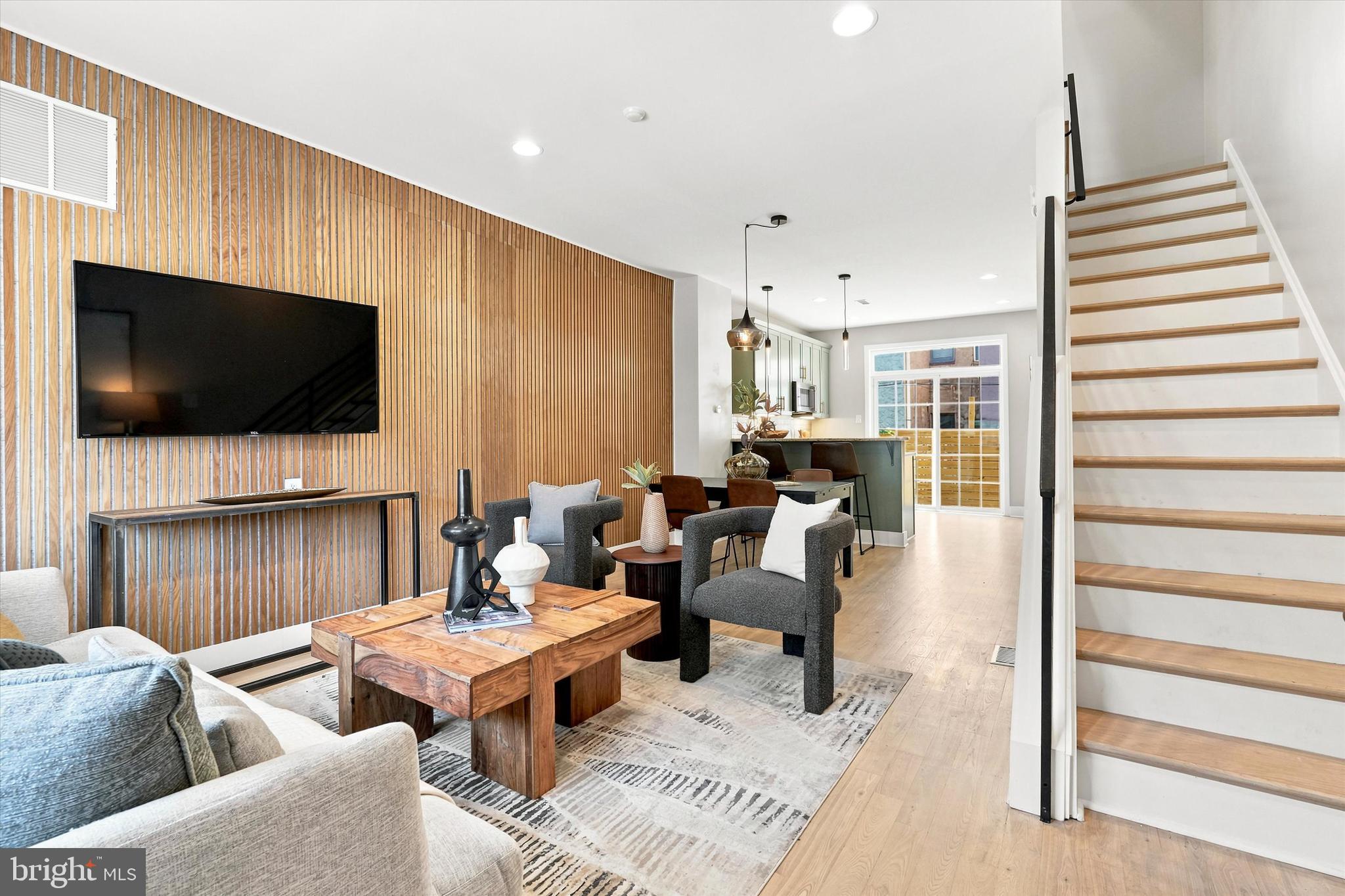 POINT BREEZE - Residential