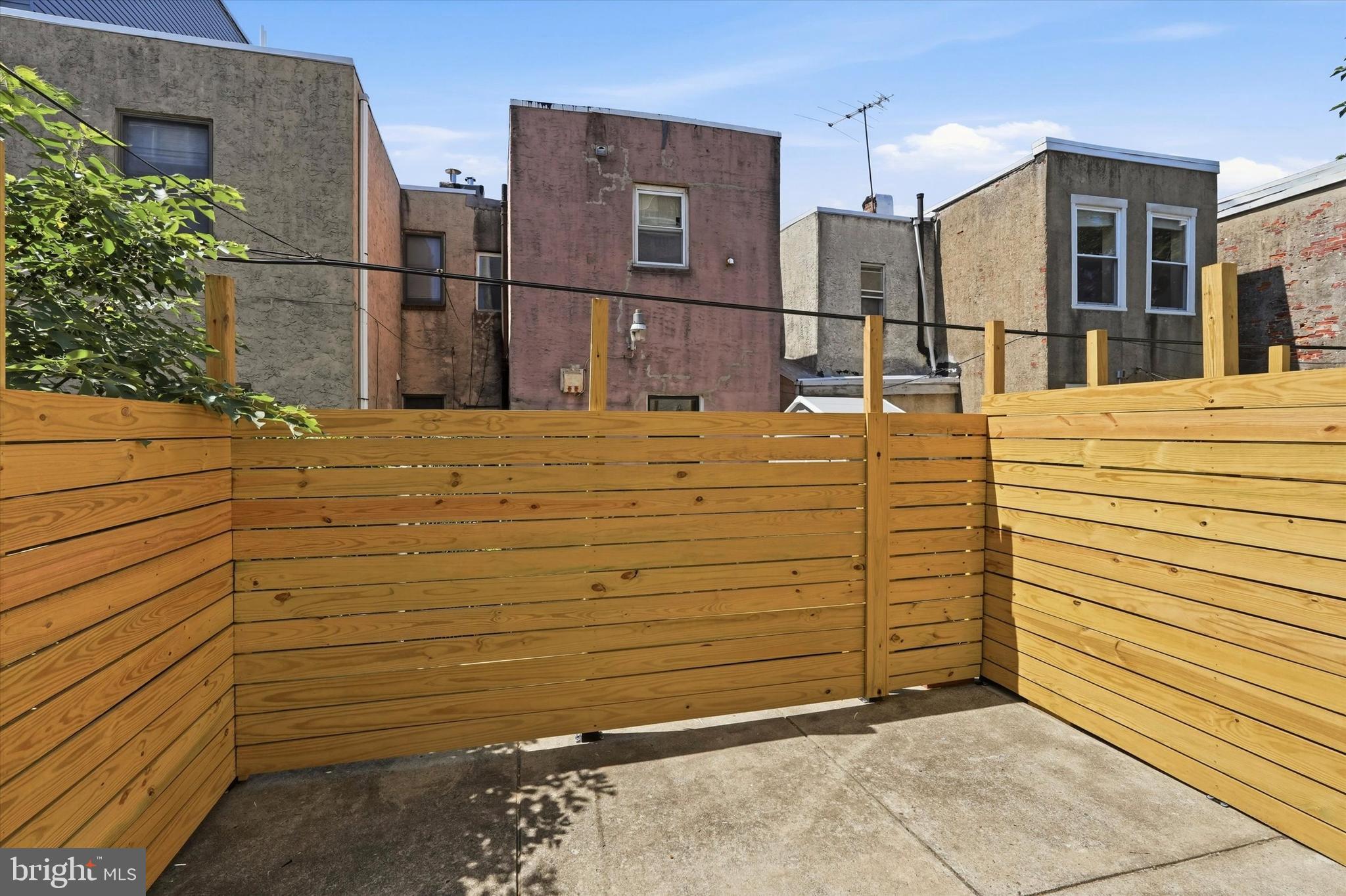 POINT BREEZE - Residential
