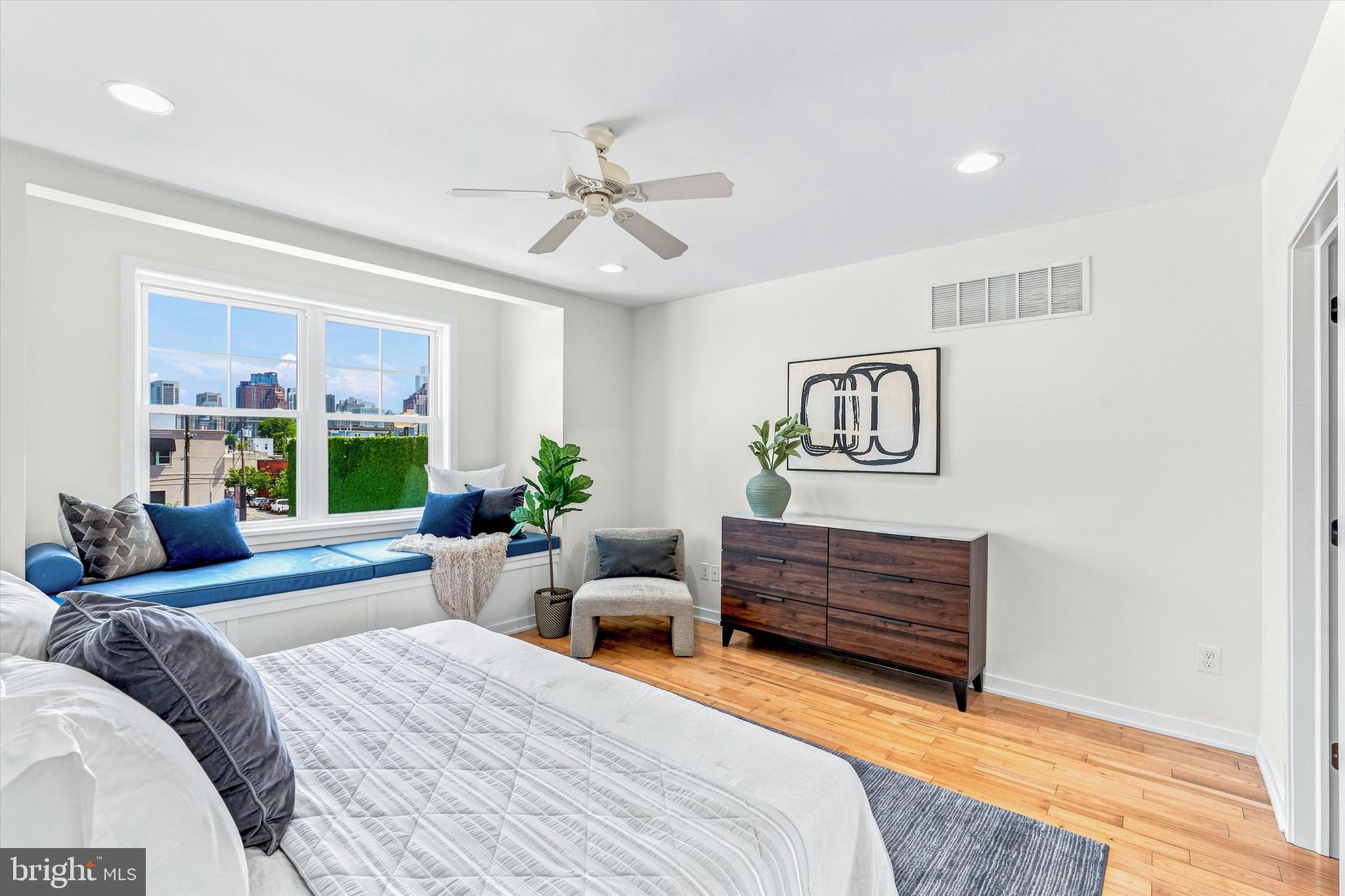 POINT BREEZE - Residential