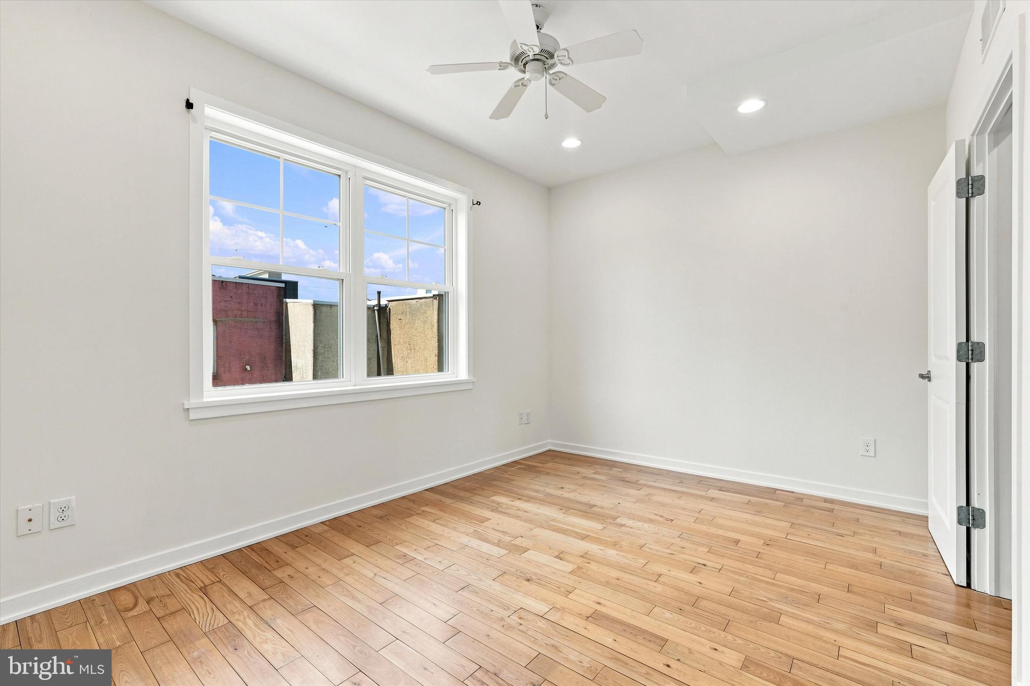 POINT BREEZE - Residential