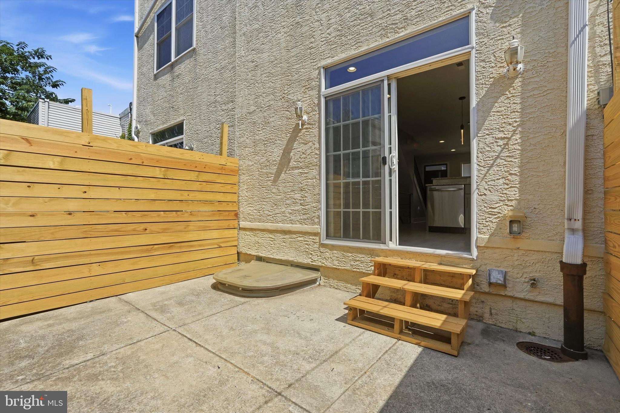 POINT BREEZE - Residential