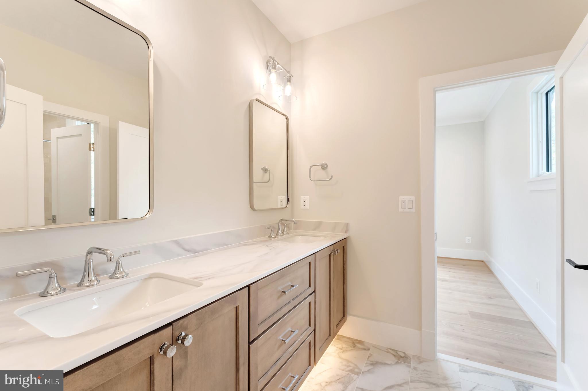 POWHATAN HILLS - Residential