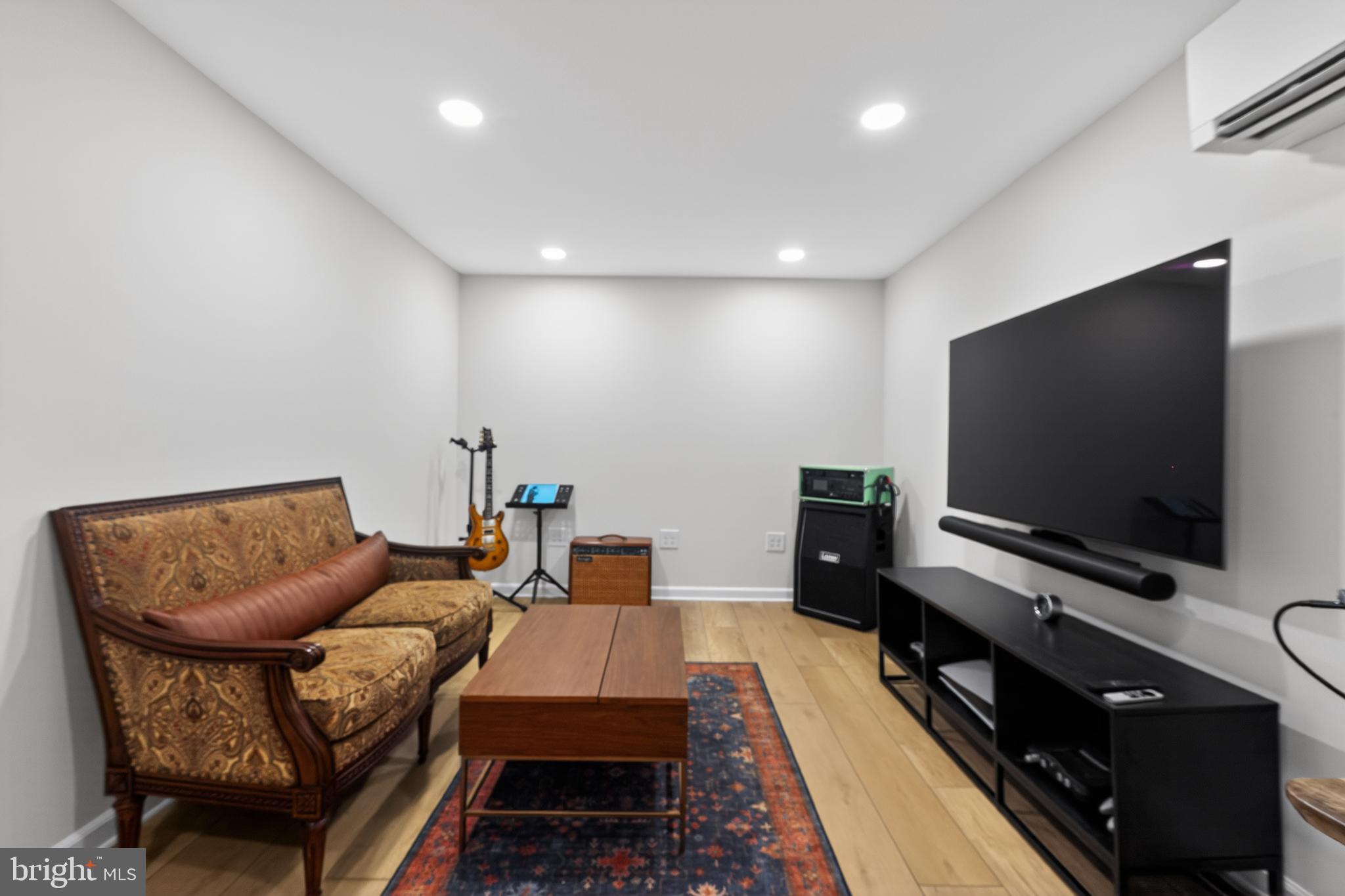 LIBERTY PL - Residential