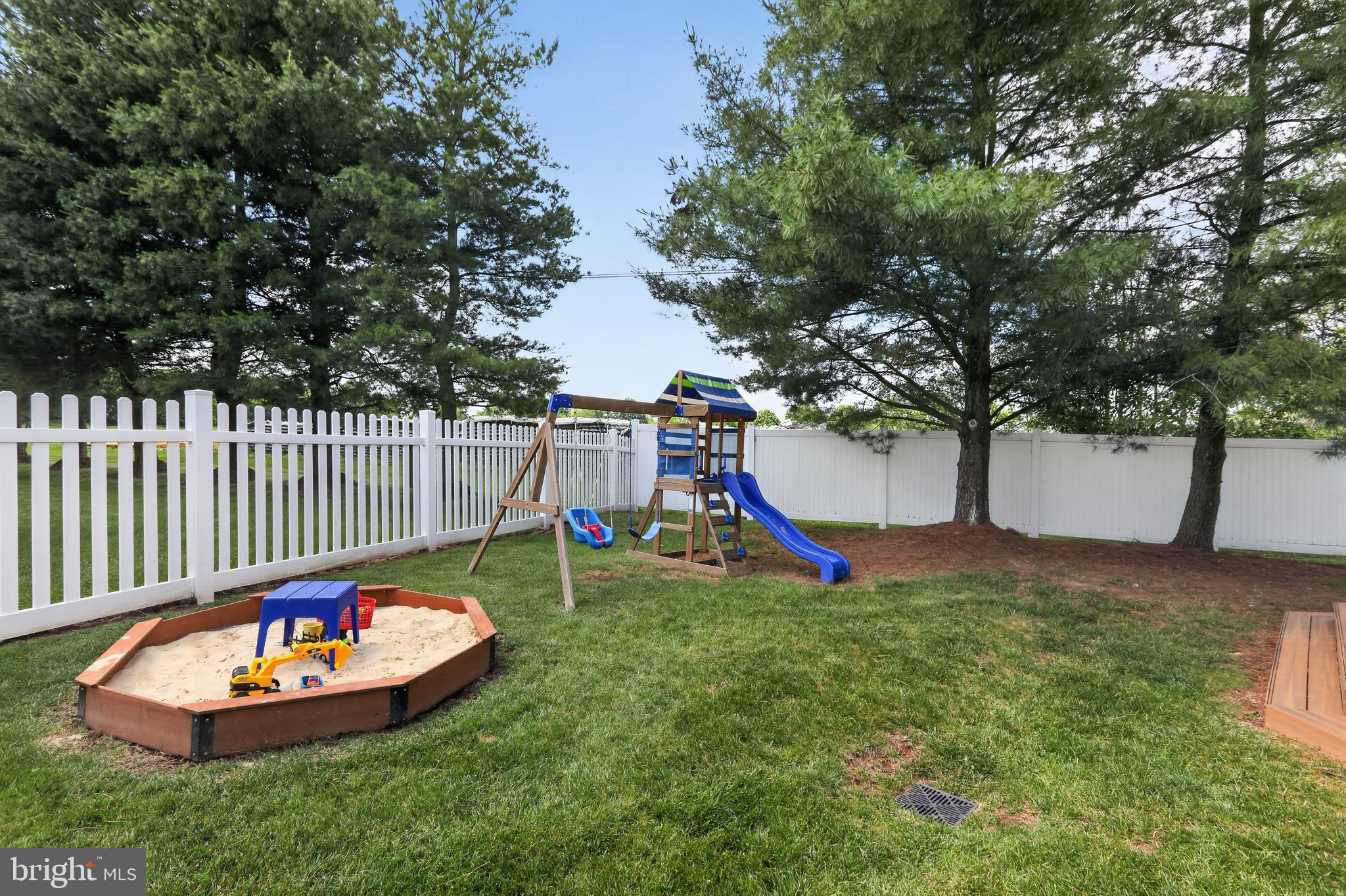 LIBERTY PL - Residential