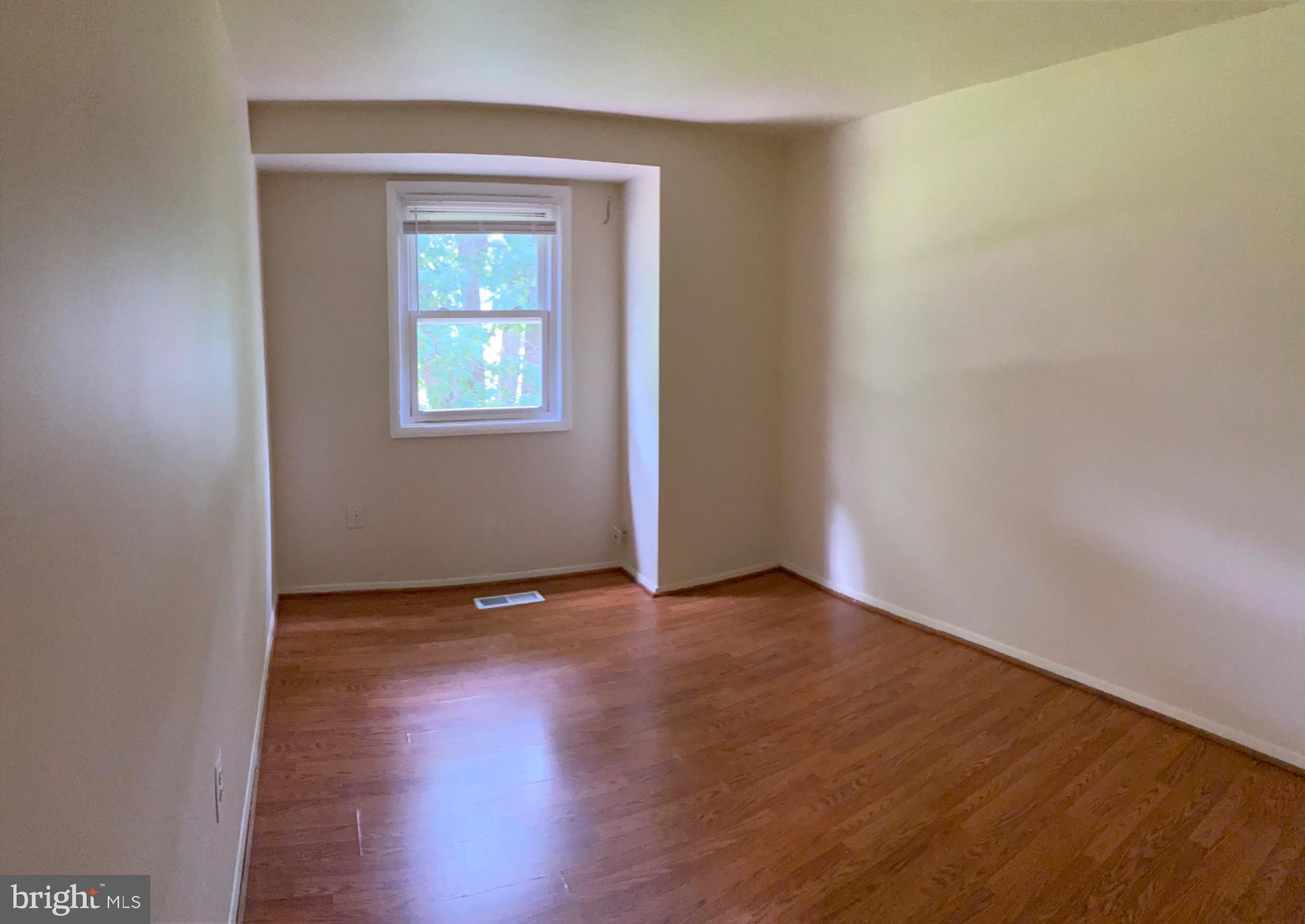 VILLAGE OF OAKLAND MILLS - Residential