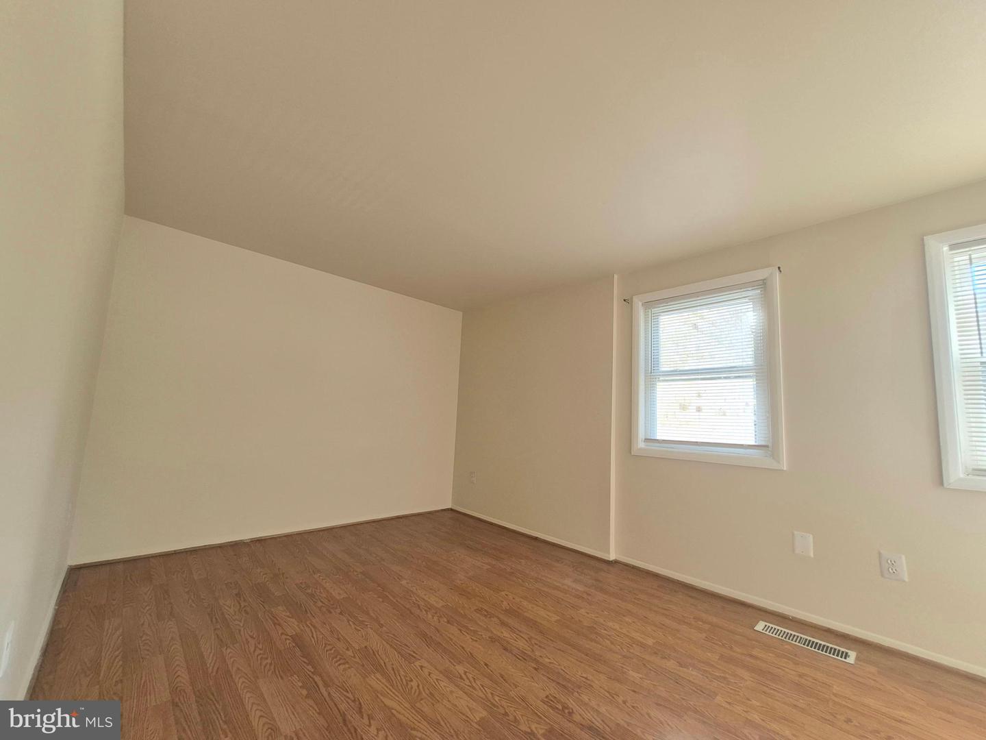 VILLAGE OF OAKLAND MILLS - Residential