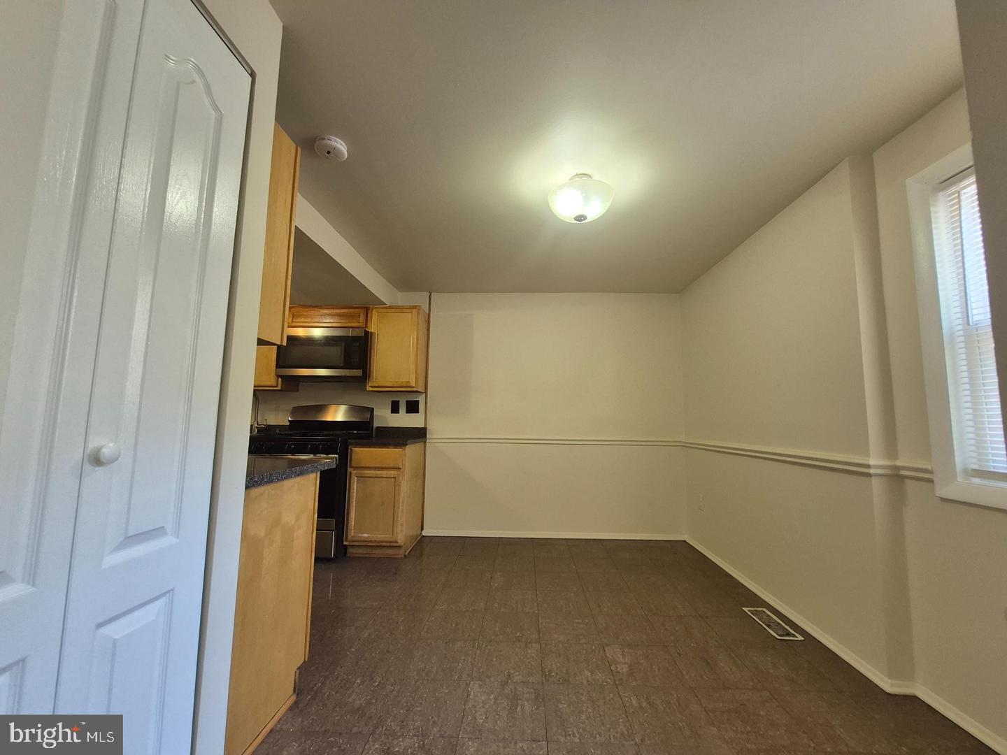 VILLAGE OF OAKLAND MILLS - Residential