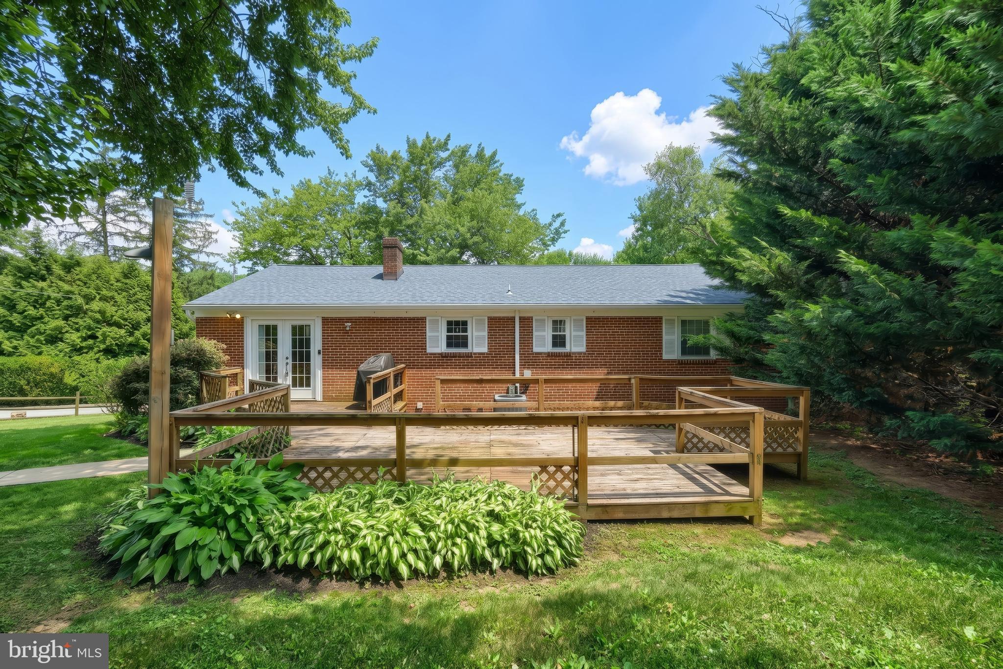 FOREST LAKES - Residential