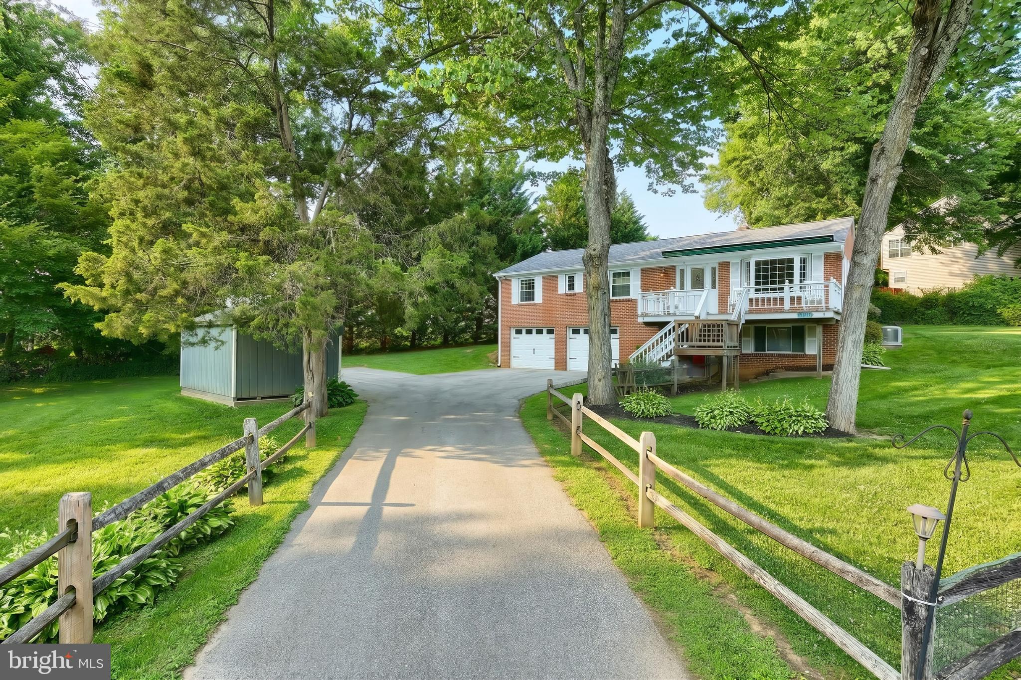 FOREST LAKES - Residential