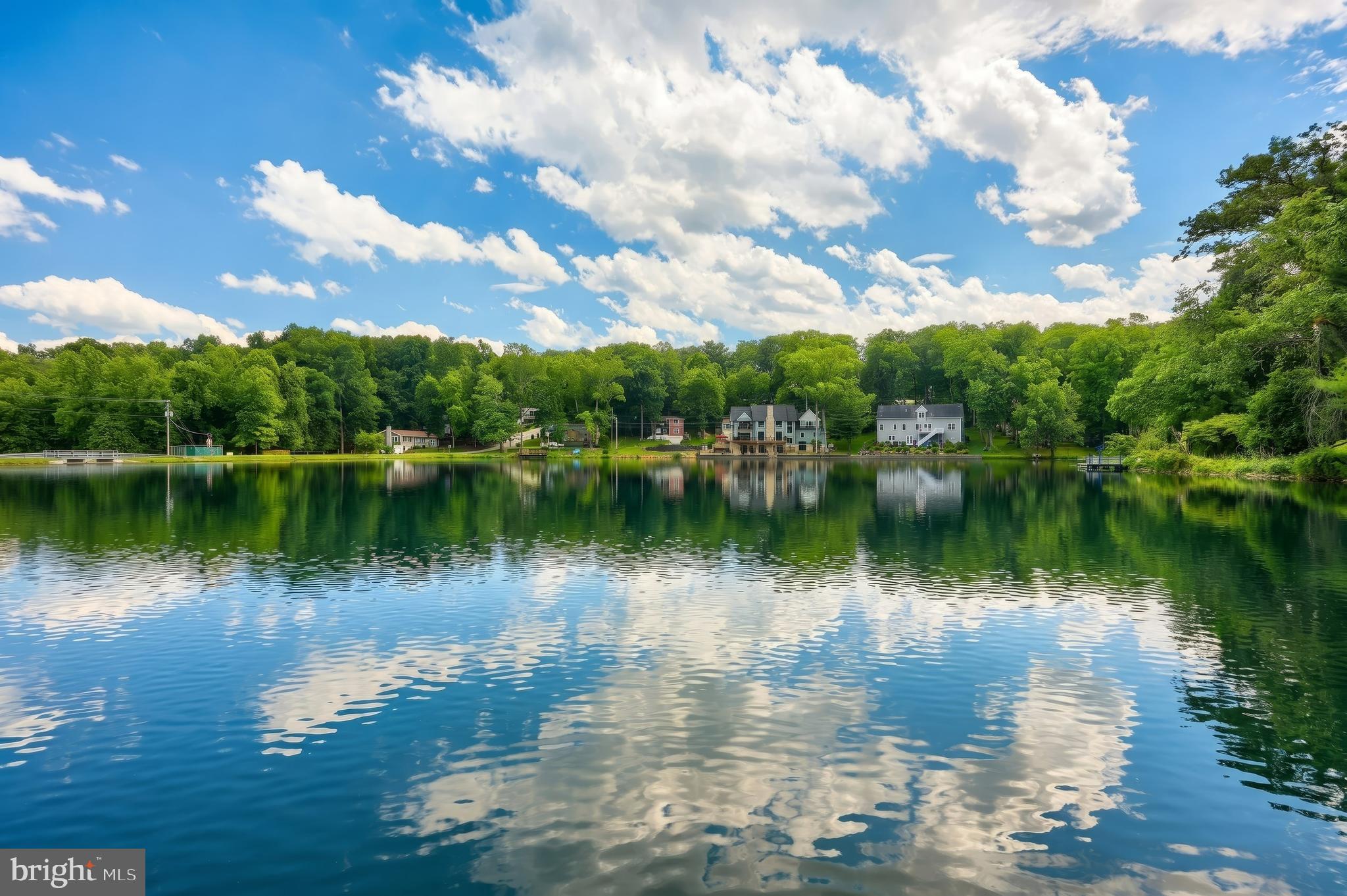 FOREST LAKES - Residential
