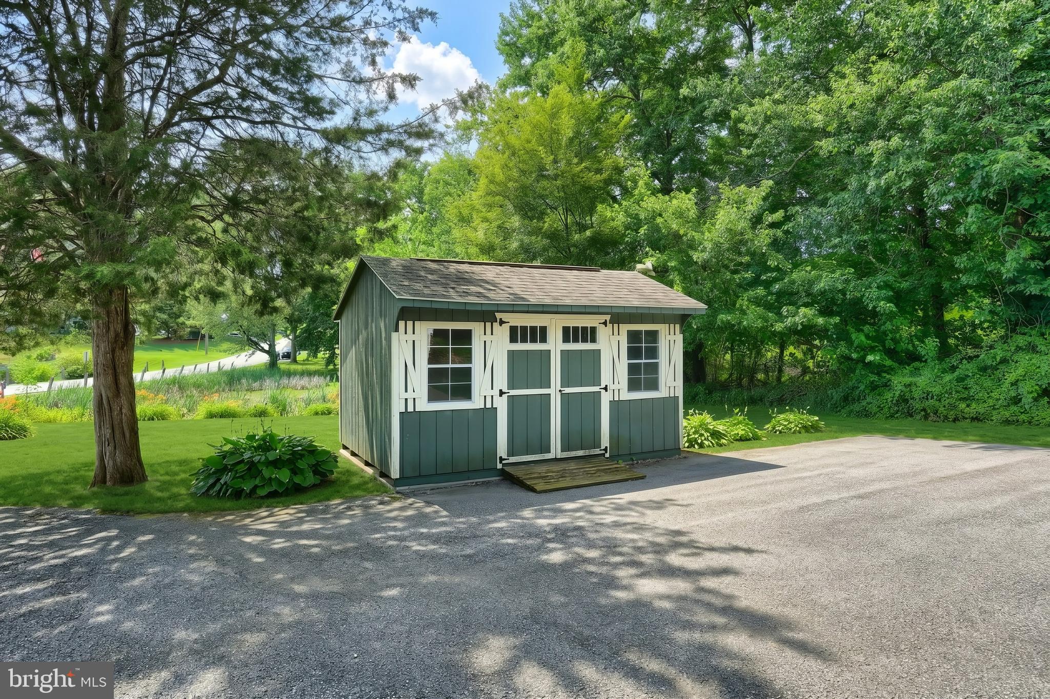 FOREST LAKES - Residential