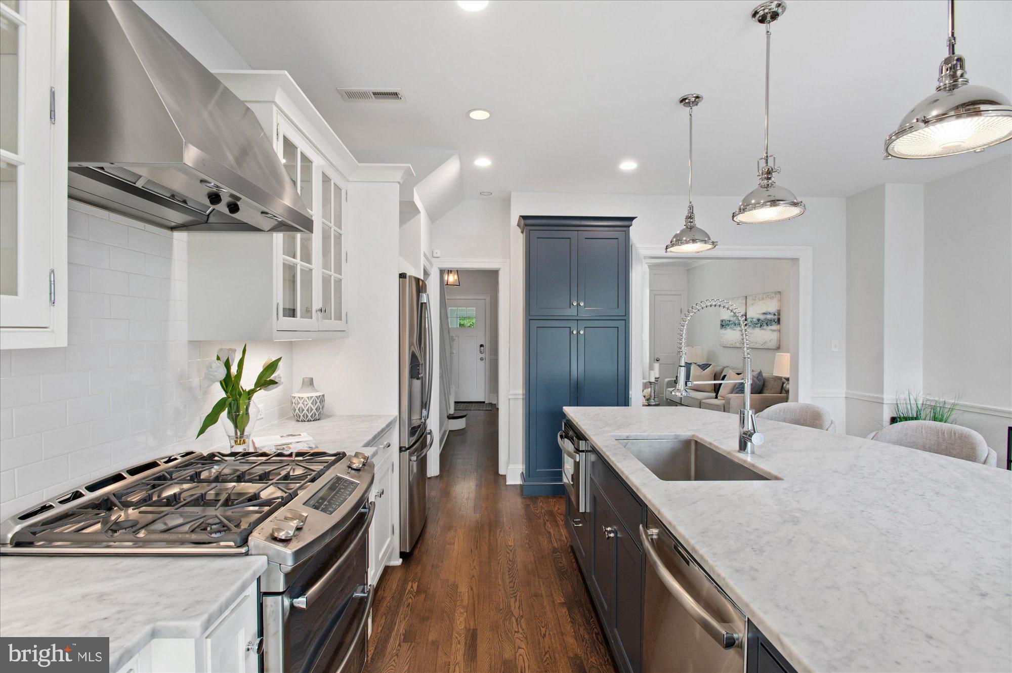 GLOVER PARK - Residential