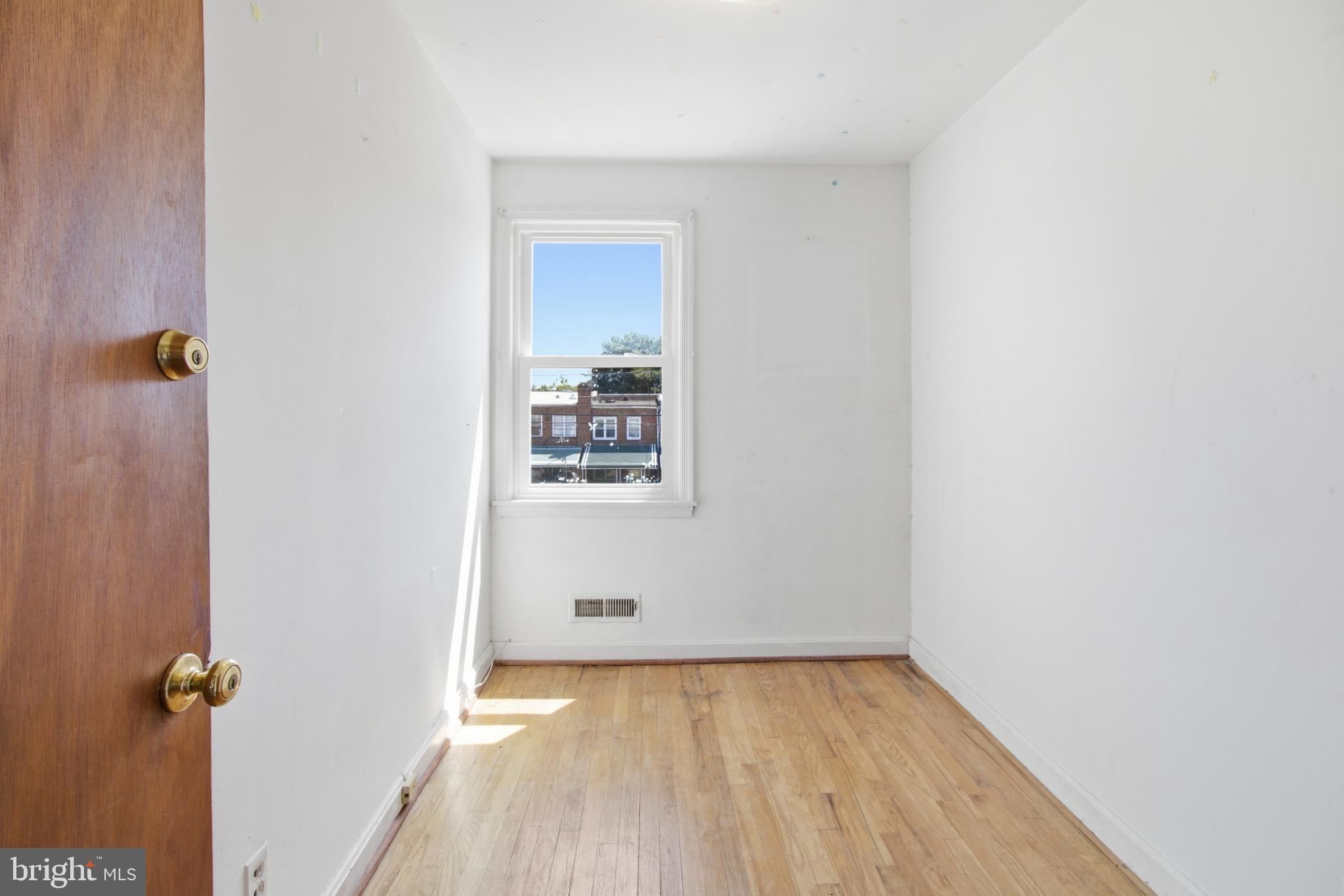 GREEKTOWN - Residential