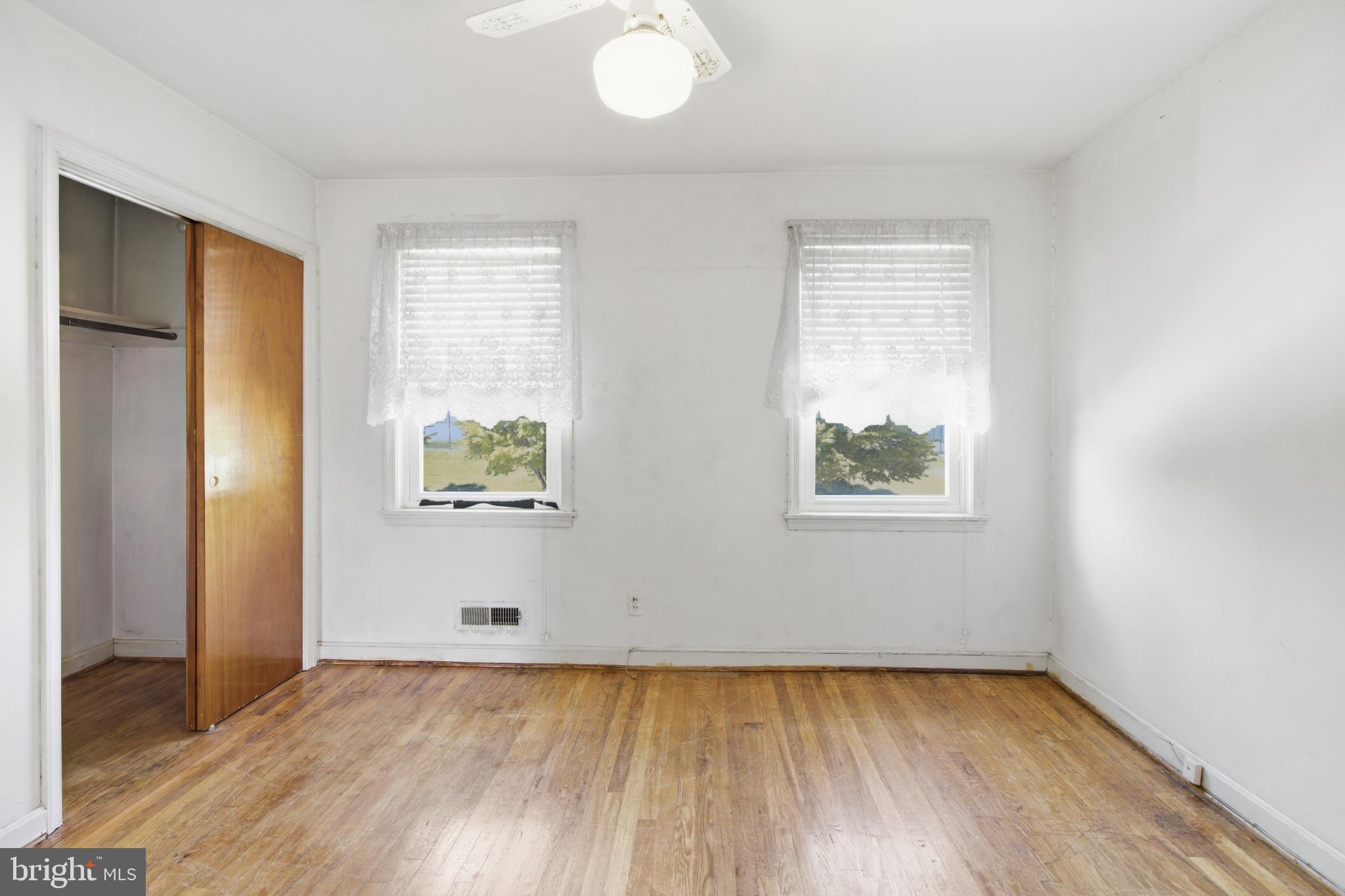 GREEKTOWN - Residential