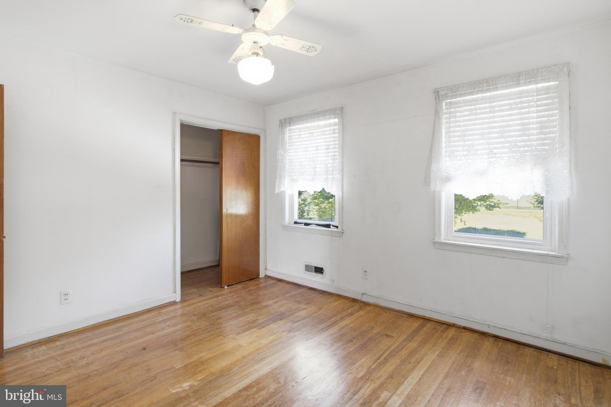 GREEKTOWN - Residential