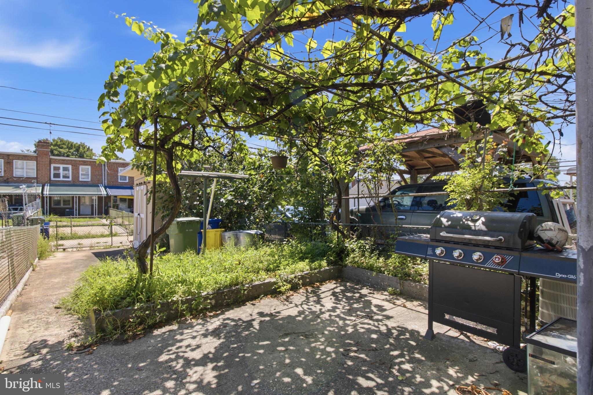 GREEKTOWN - Residential