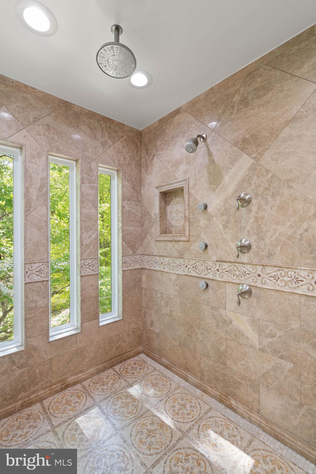 OAK RIDGE ESTATES - Residential